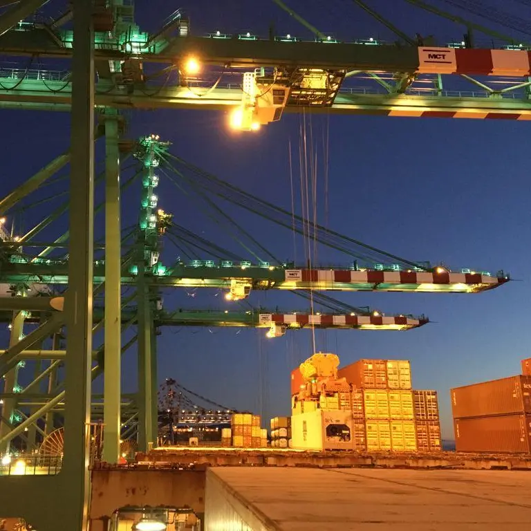 A 65 anni in una stiva non si può: il presidio dei portuali italiani