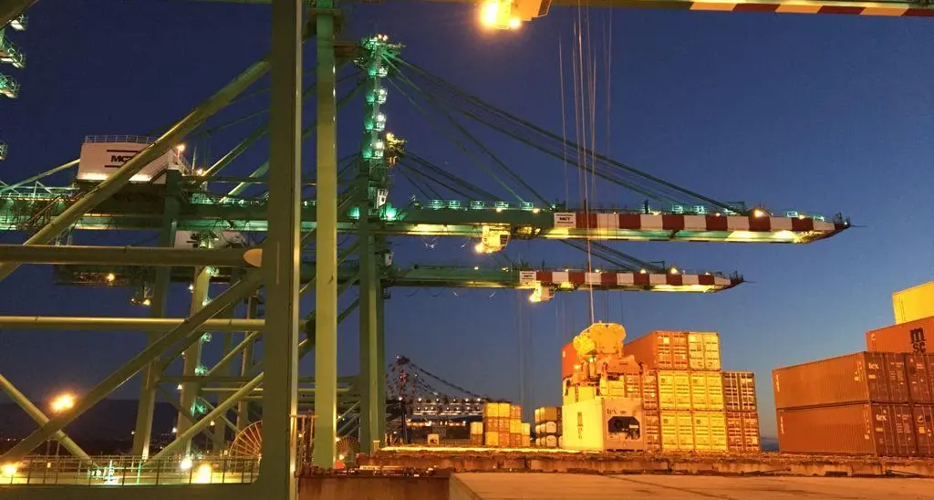 A 65 anni in una stiva non si può: il presidio dei portuali italiani