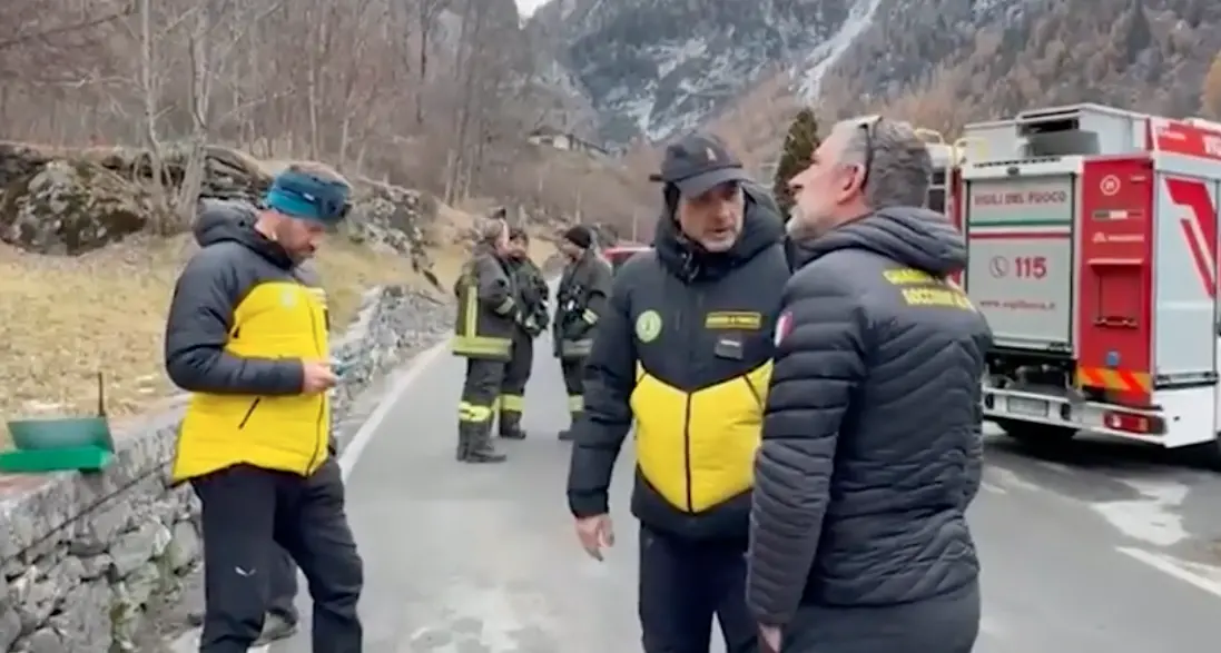 Precipita elicottero in Valtellina, muore operaio 29enne