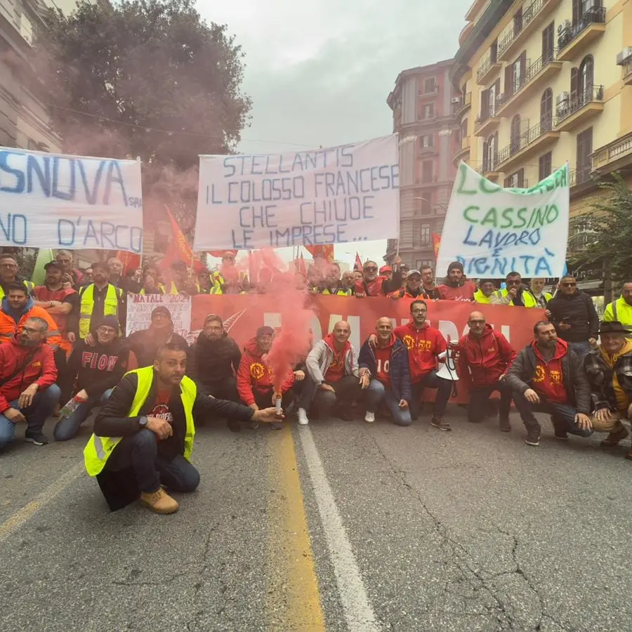 Napoli, assemblea Fiom con De Palma, verso lo sciopero. Ricci, Cgil regionale: “Fico venga in piazza”