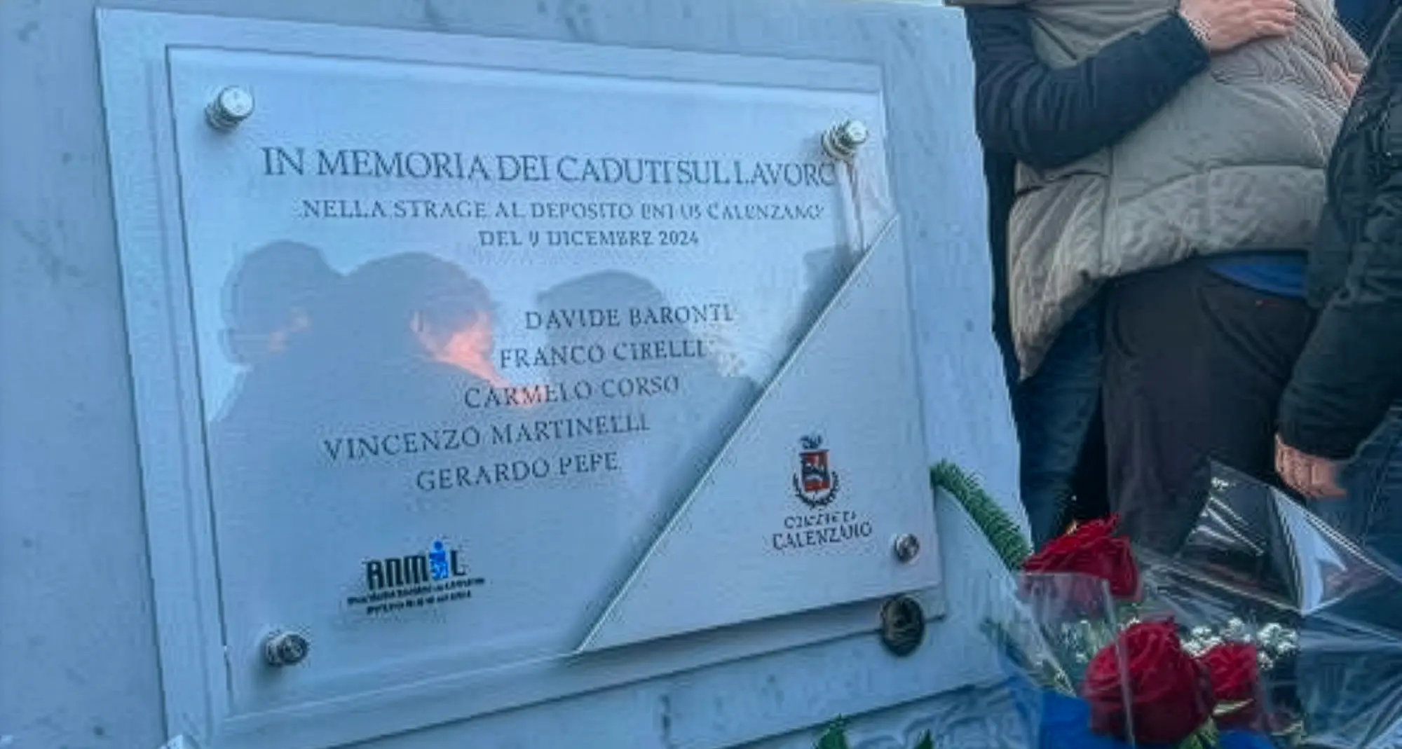 Calenzano ricorda i cinque operai morti un anno fa al deposito Eni