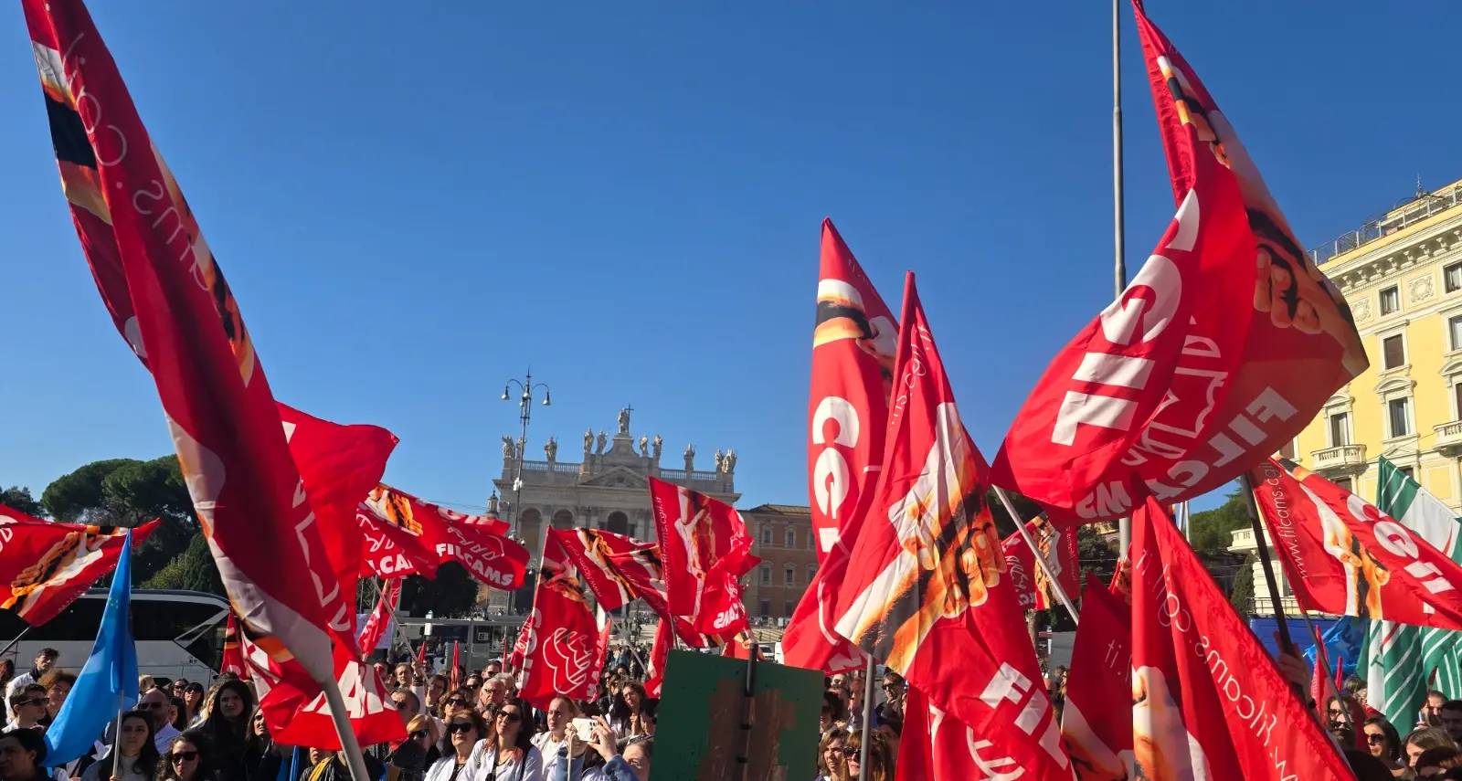 Sentenza di Milano, vincono la Filcams Cgil e i lavoratori degli appalti