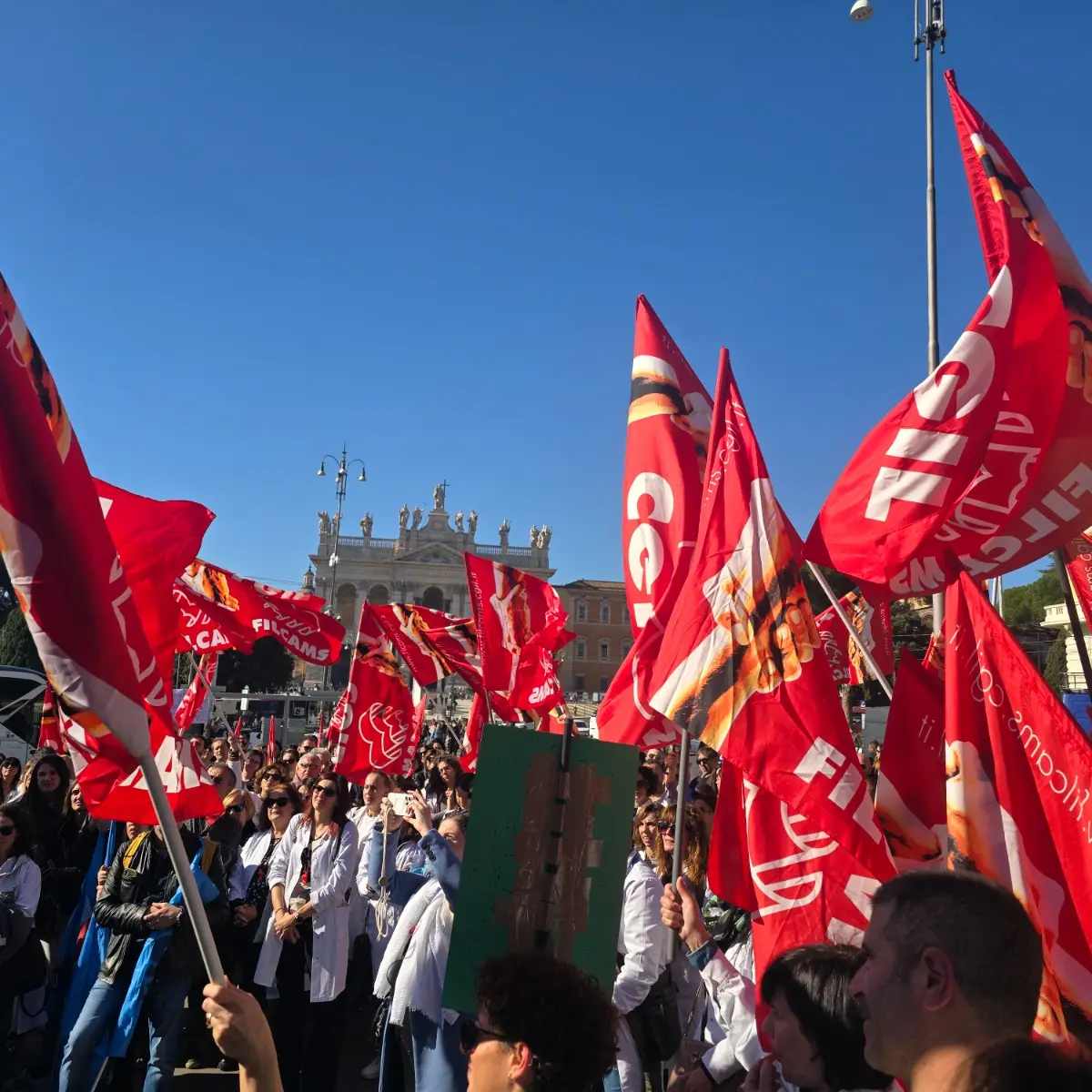 Sentenza di Milano, vincono la Filcams Cgil e i lavoratori degli appalti