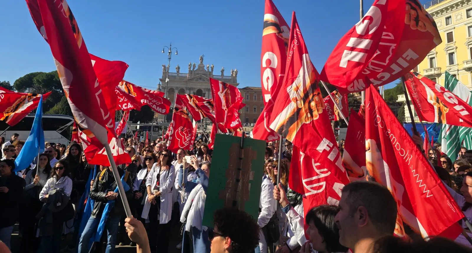 Sentenza di Milano, vincono la Filcams Cgil e i lavoratori degli appalti