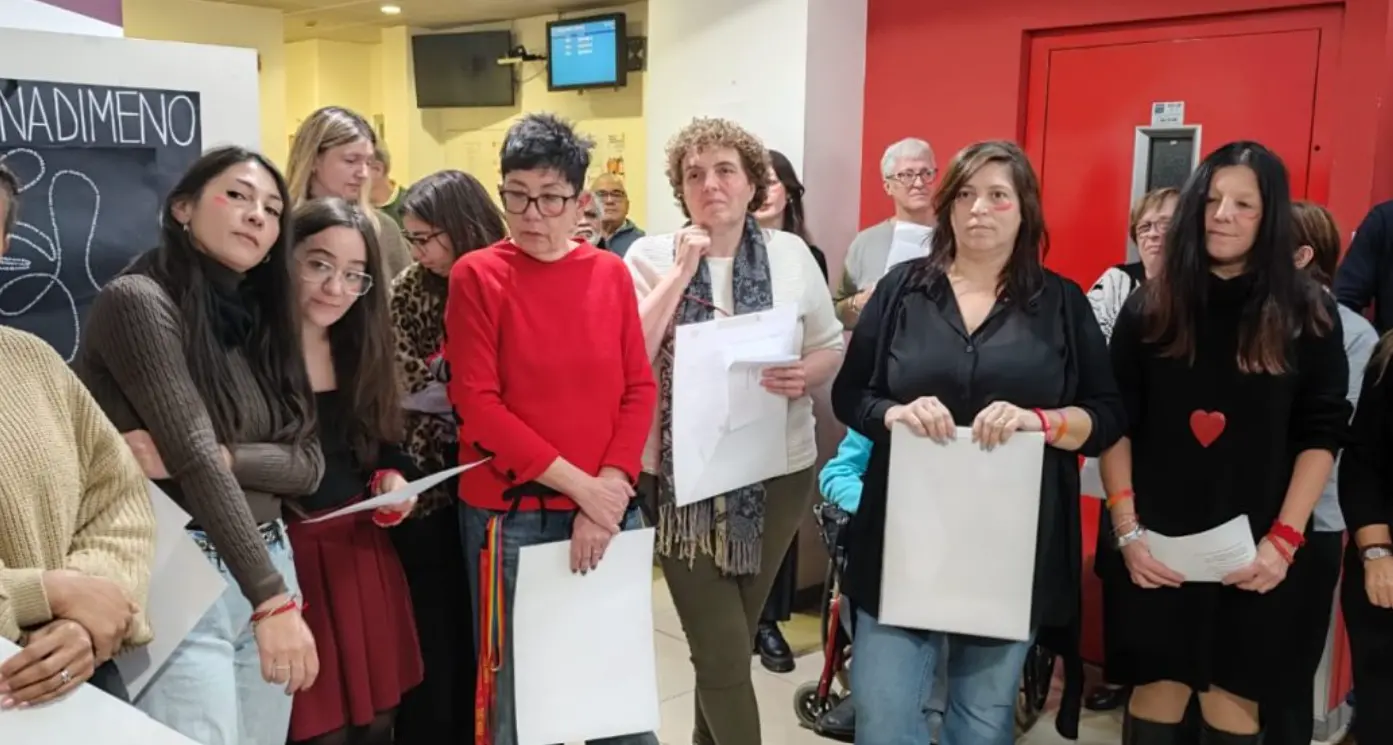 “Com’eri vestita?”: gli abiti dello stupro, le domande che feriscono