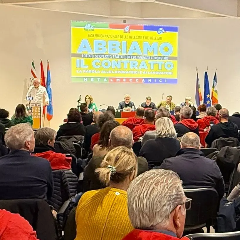 Ccnl metalmeccanici, delegati approvano il rinnovo