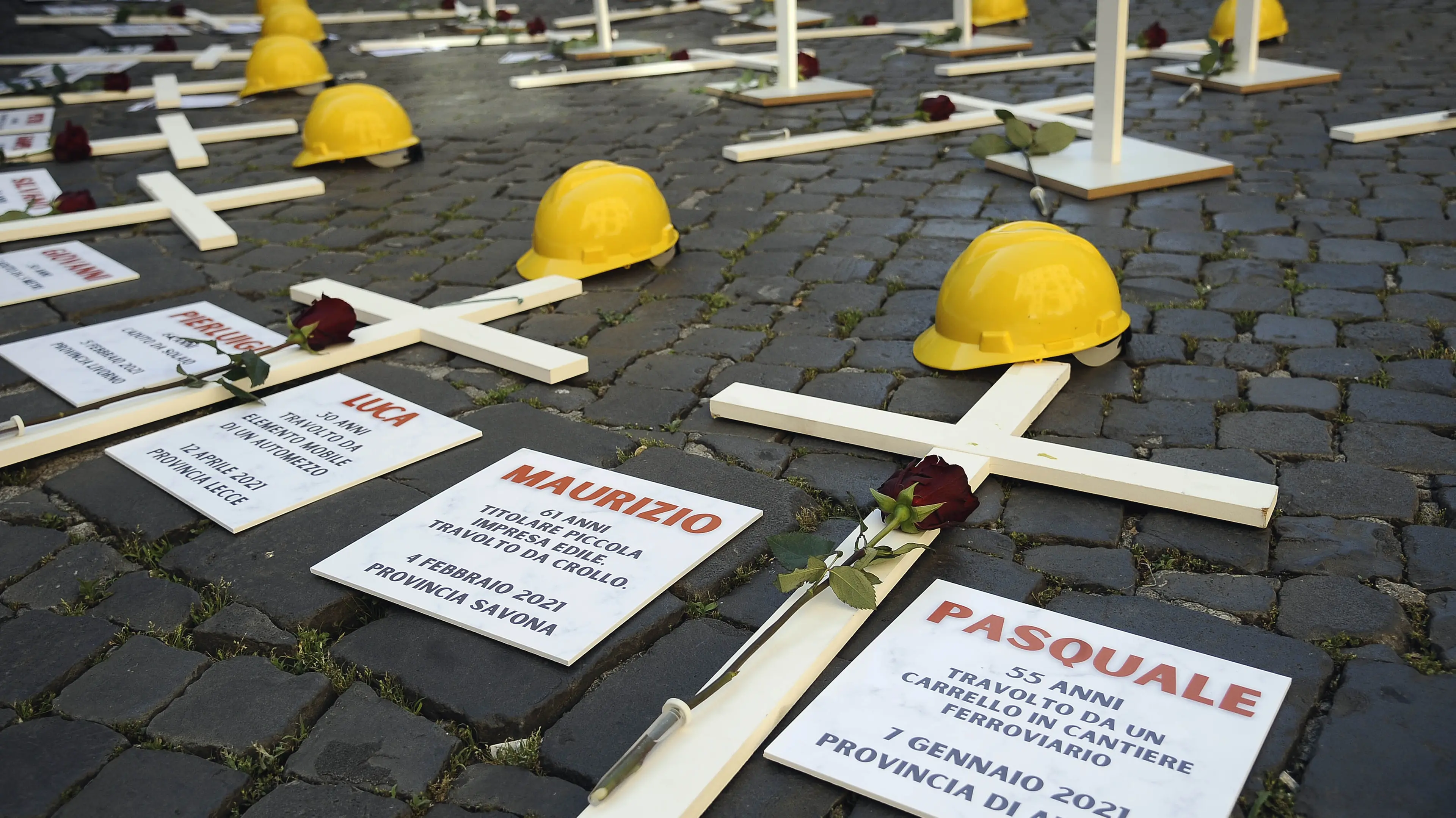 “Morire di lavoro, le storie di chi resta”