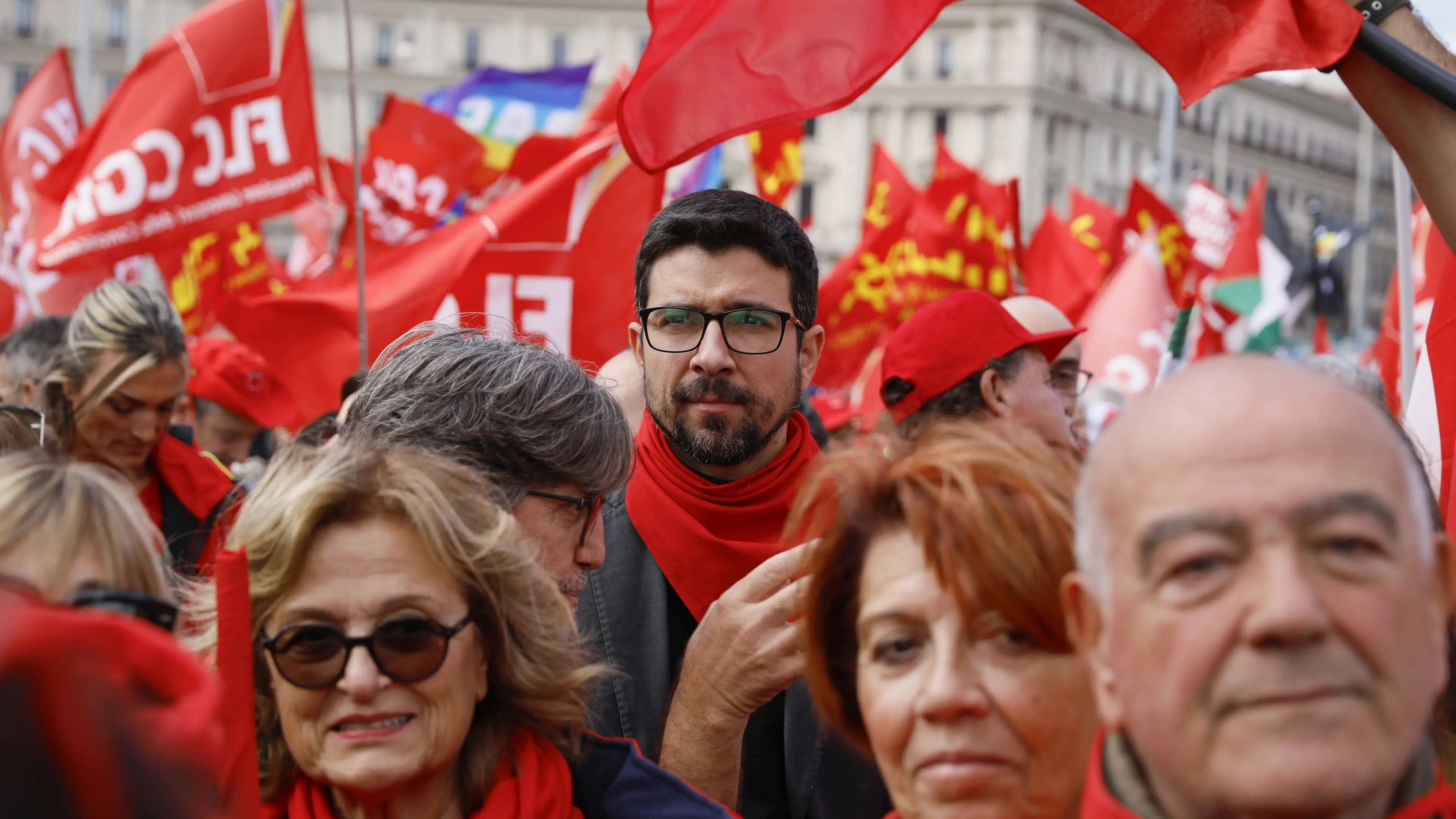 <p>Natale Di Cola in un corteo Cgil</p>\\n , IMAGOECONOMICA