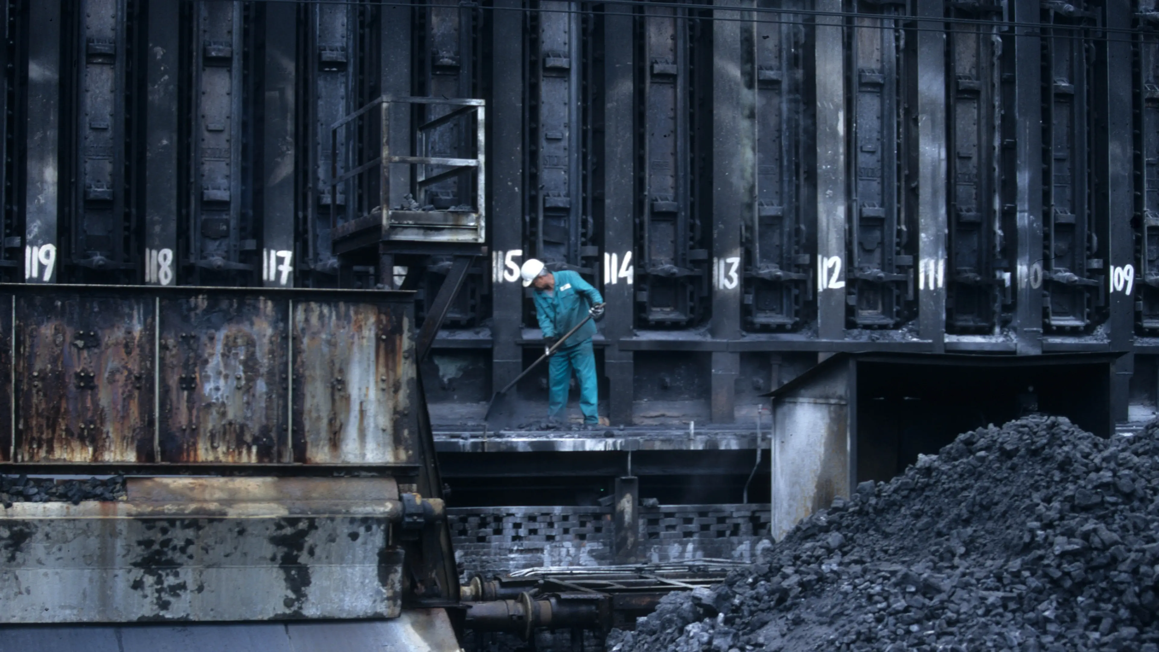 Tagli alle pensioni, il governo colpisce i più fragili