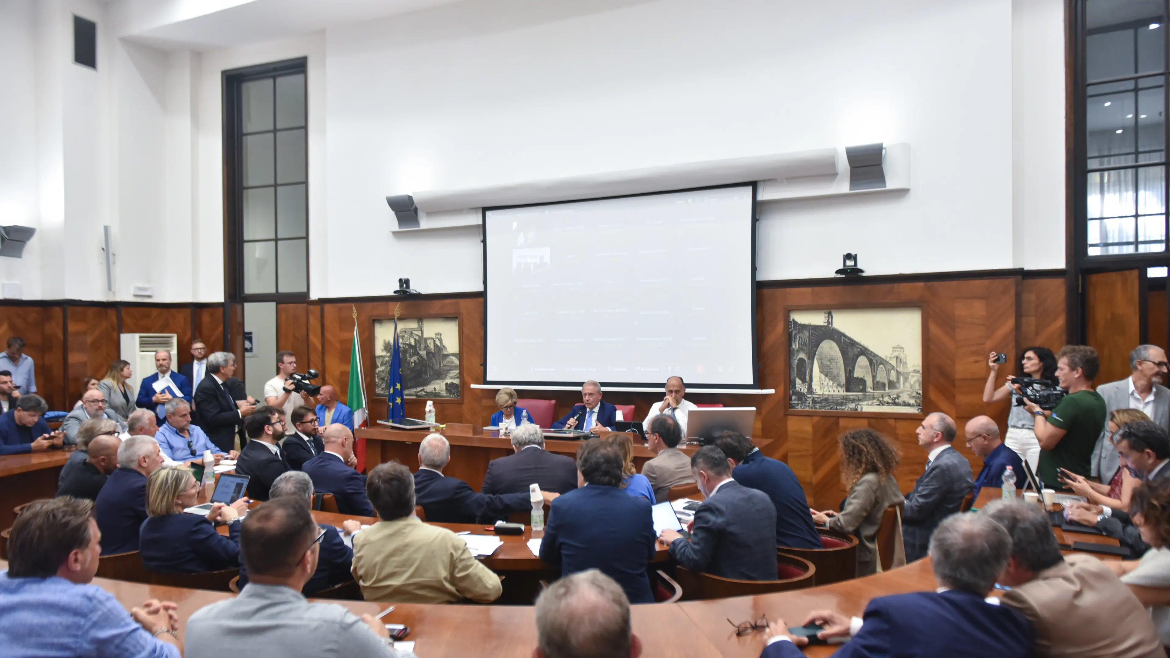 Ex Ilva, migliaia a rischio negli appalti pulizia e ristorazione