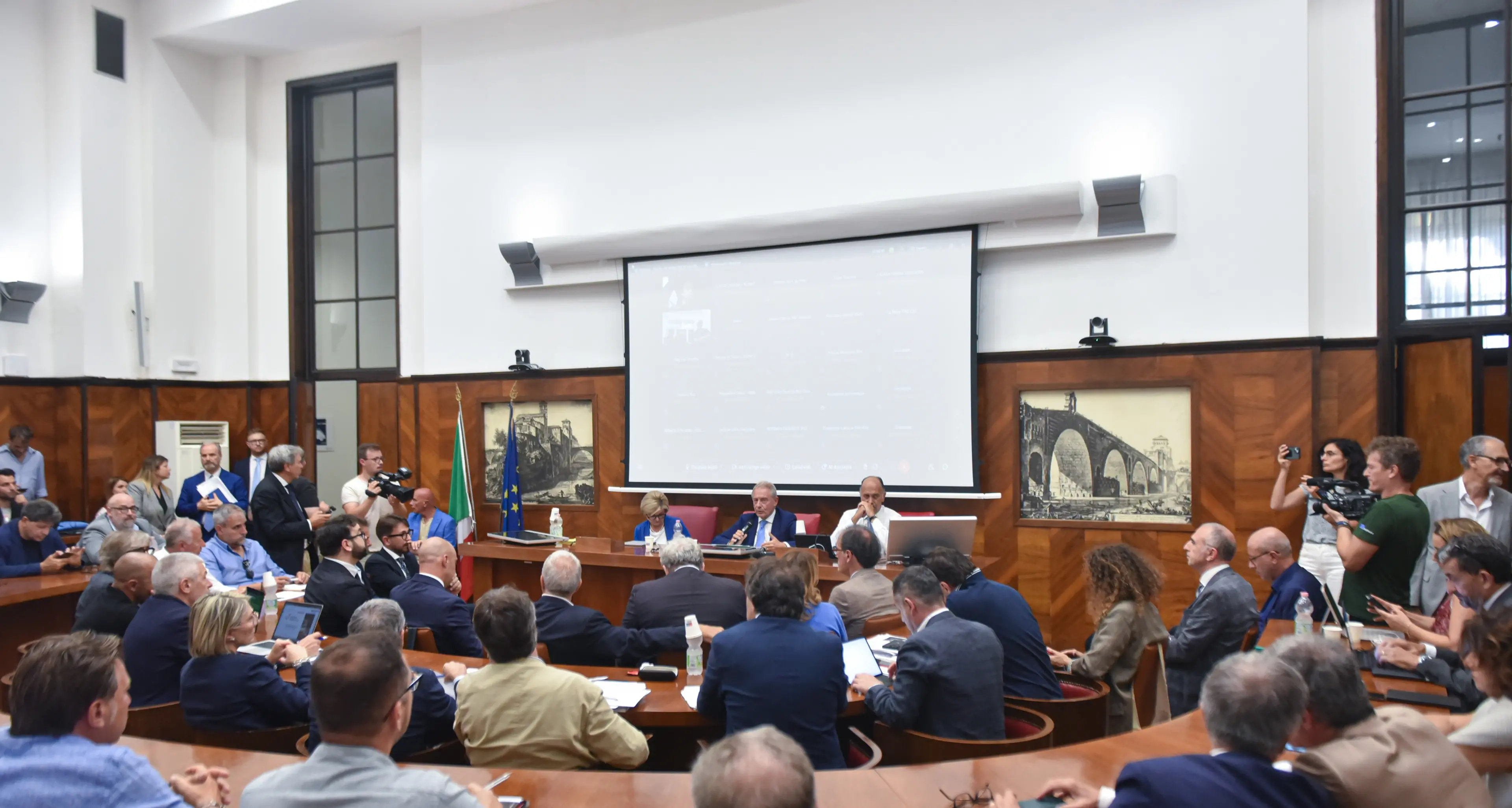 Ex Ilva, migliaia a rischio migliaia negli appalti pulizia e ristorazione