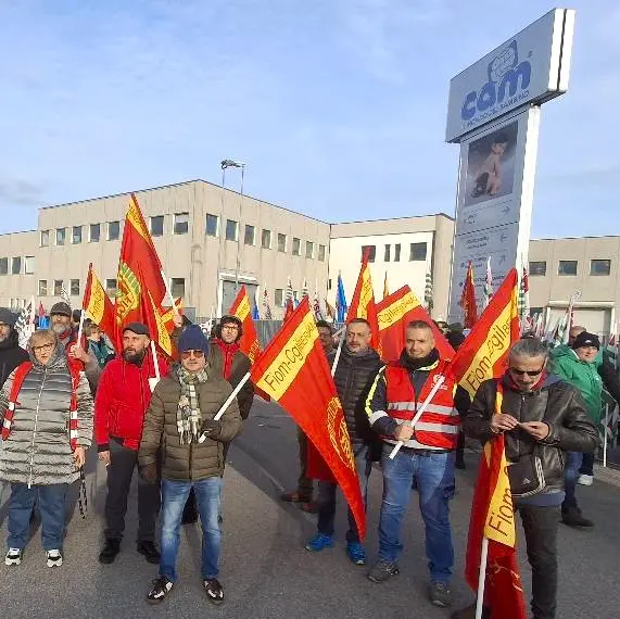 Cam chiude la produzione, 57 licenziamenti