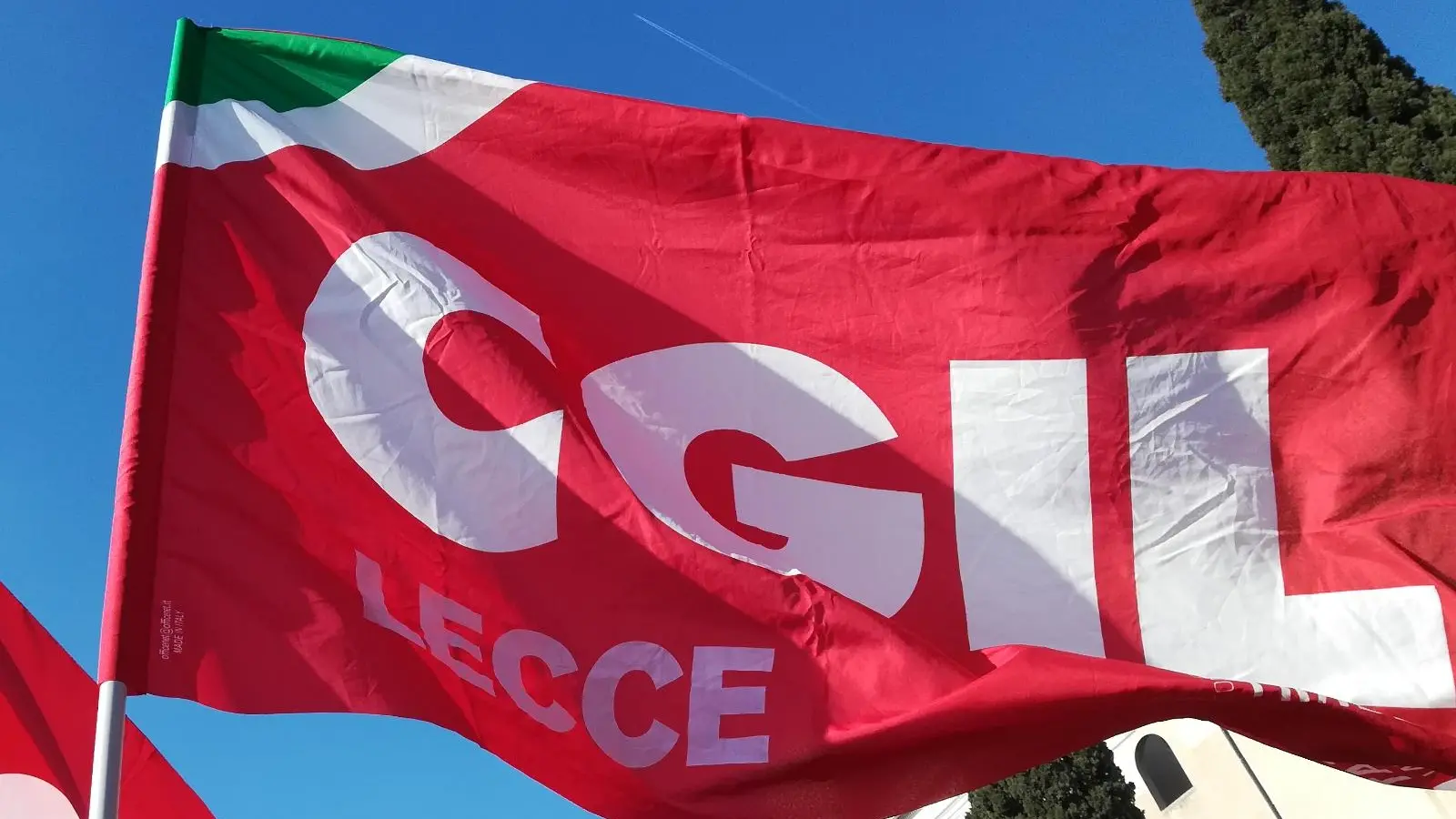 Metro di Lecce revoca l’appalto: 18 lavoratori rischiano di perdere il lavoro