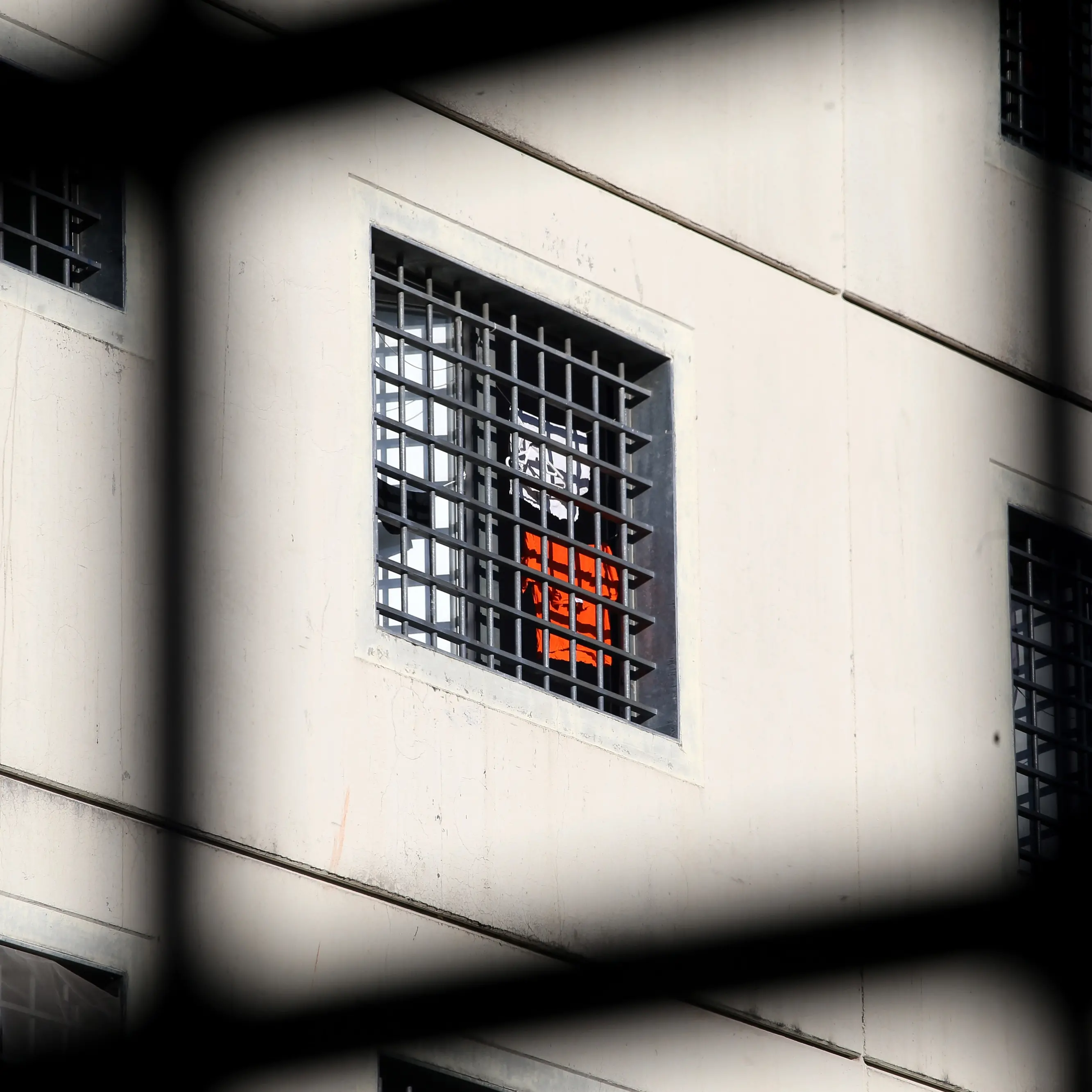 Carceri al collasso, se lo Stato abdica alla Costituzione