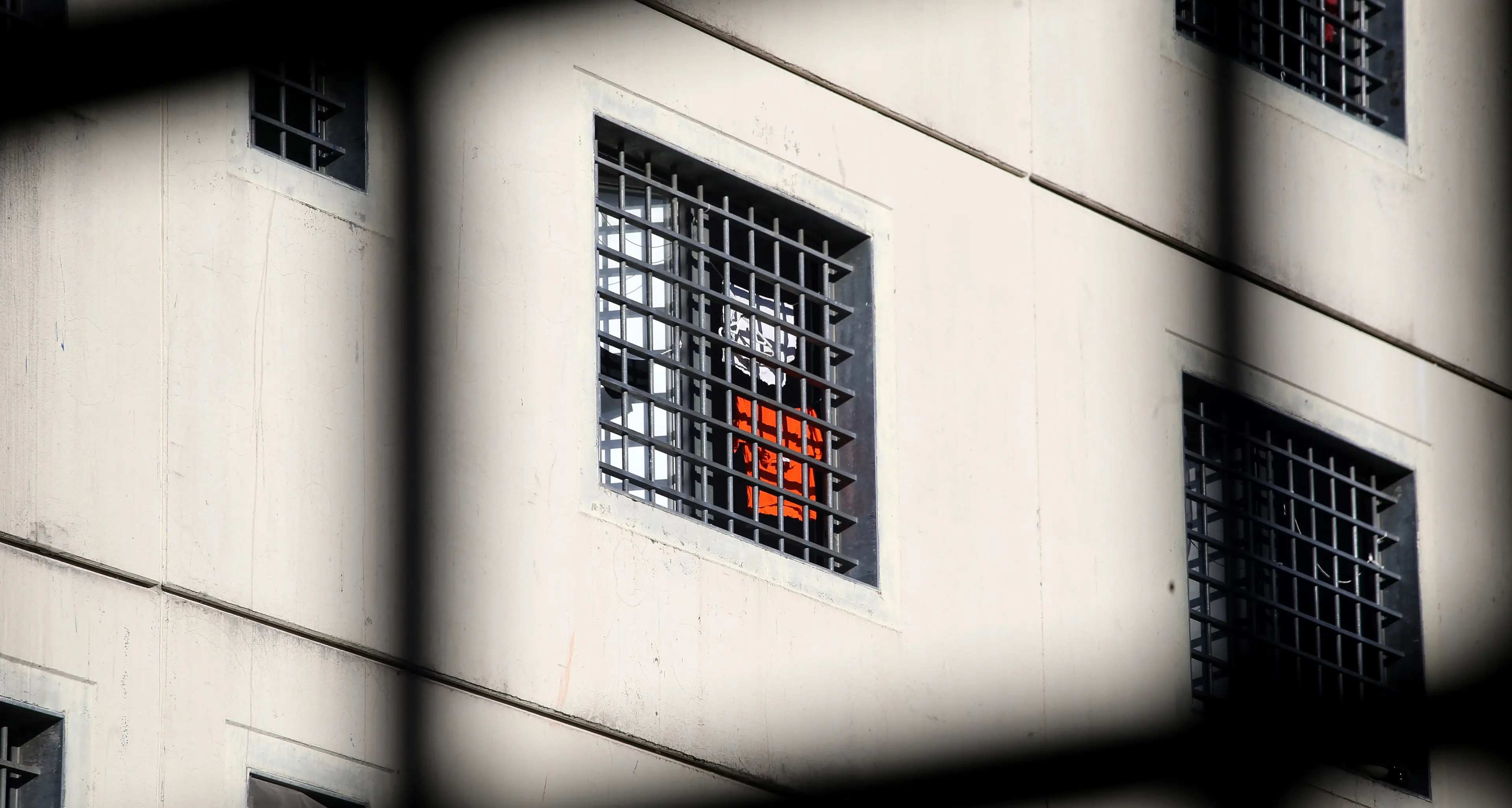 Carceri al collasso, se lo Stato abdica alla Costituzione