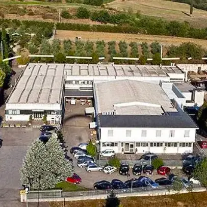 Regalo di fine anno alla Amom: si chiude