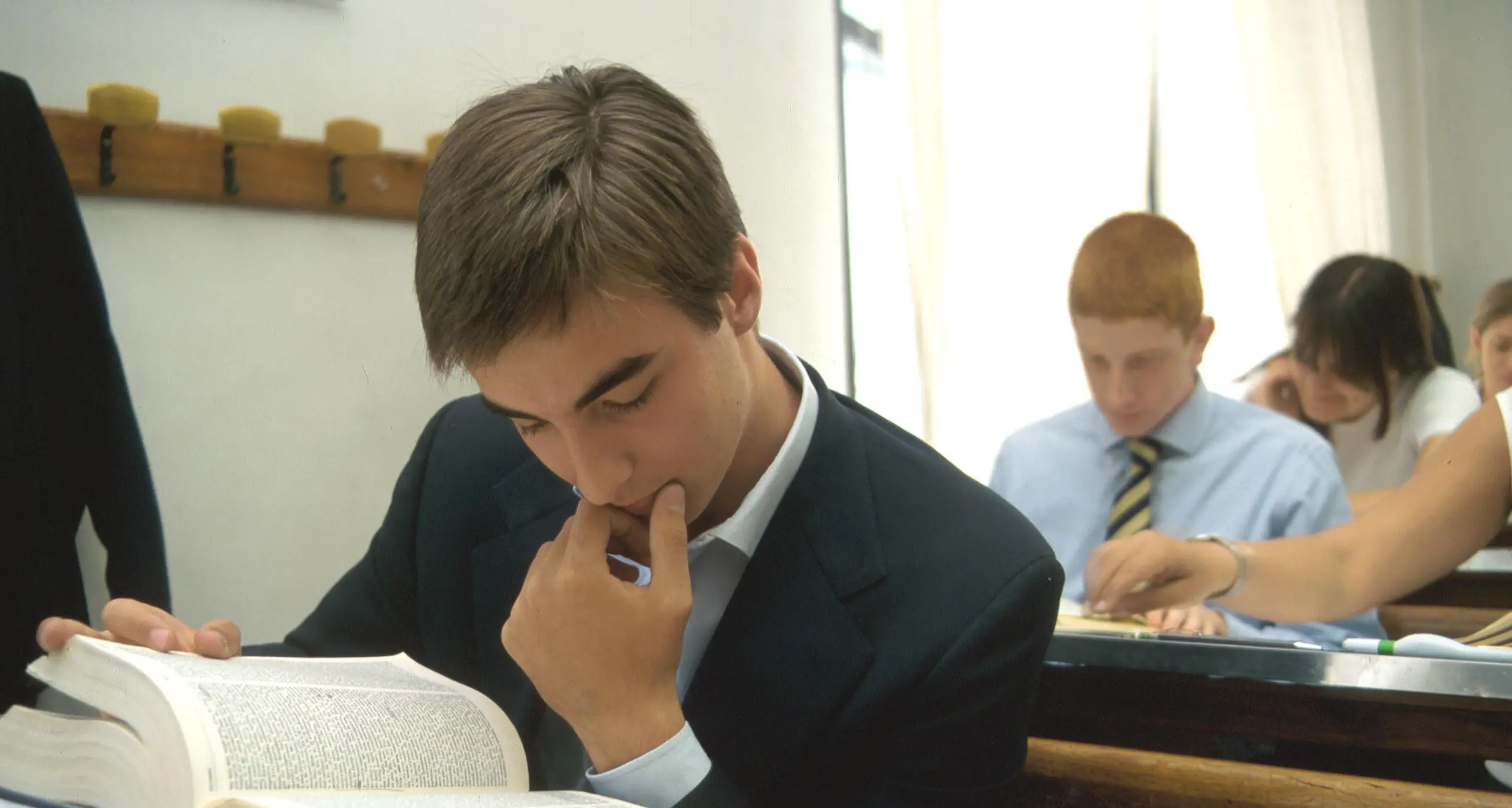 Arrivano i bonus per le paritarie, ma per la scuola pubblica solo tagli