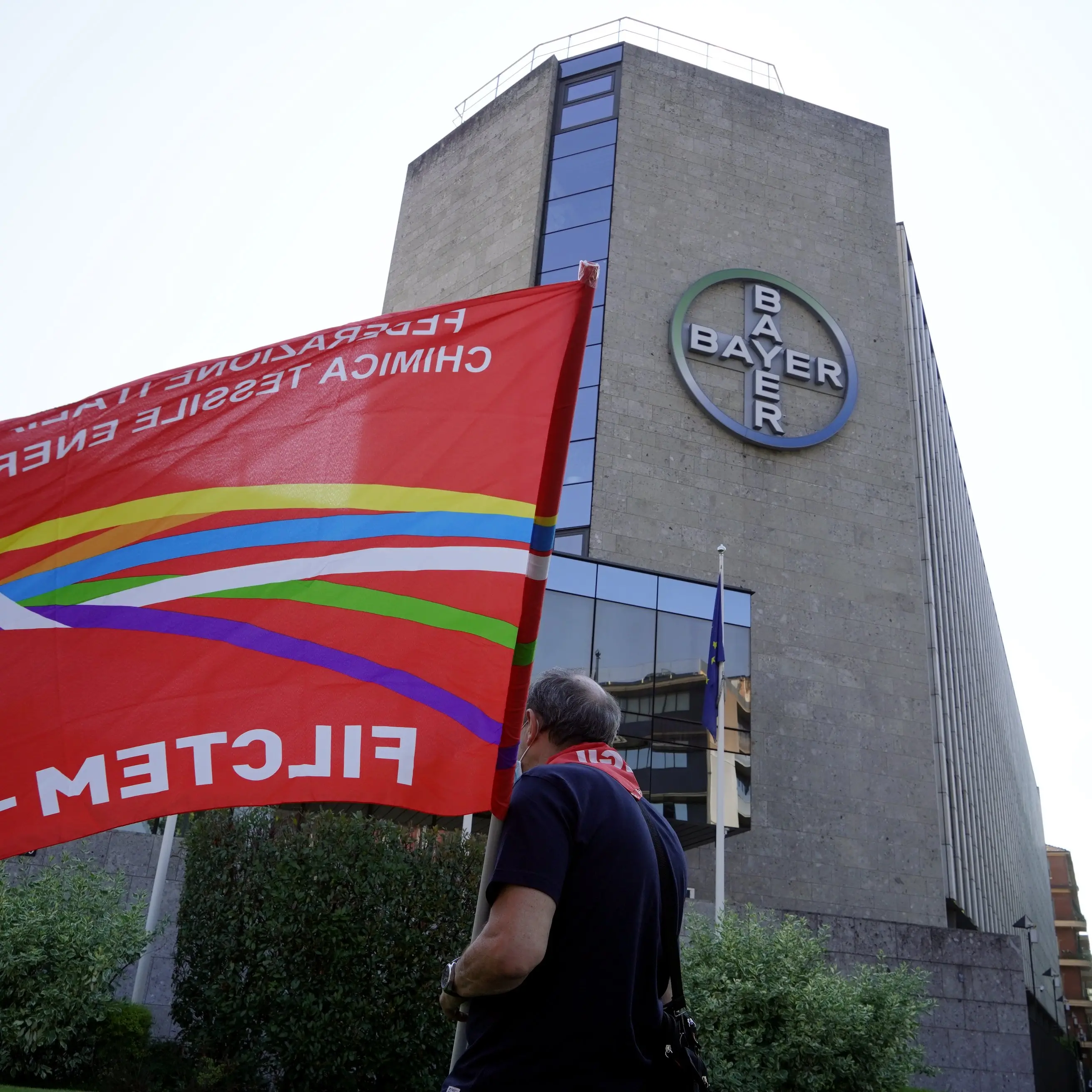 Bayer Pharma: domani a Milano sciopero e presidio