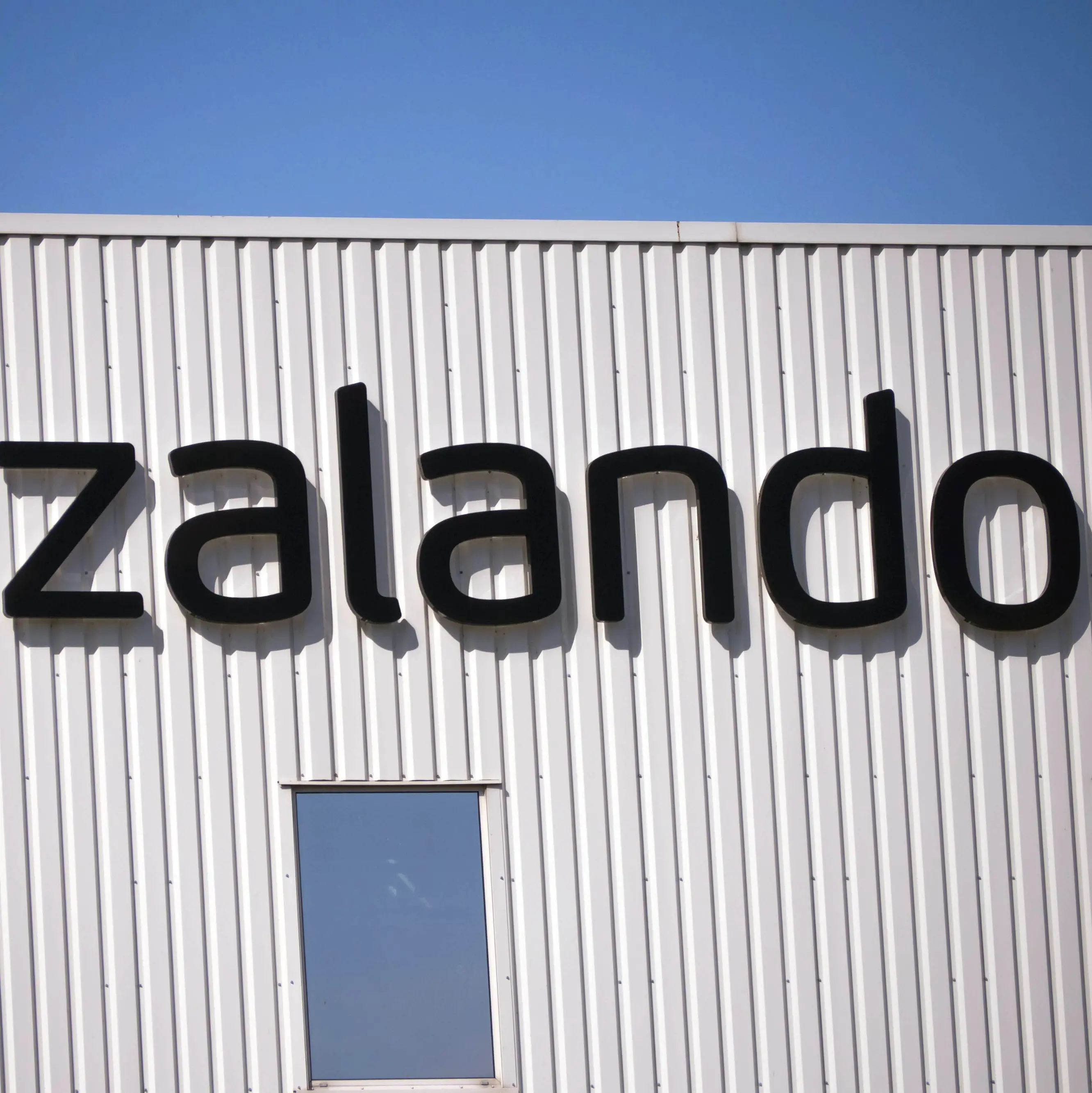 Zalando chiude il polo di Erfurt: 2.700 esuberi