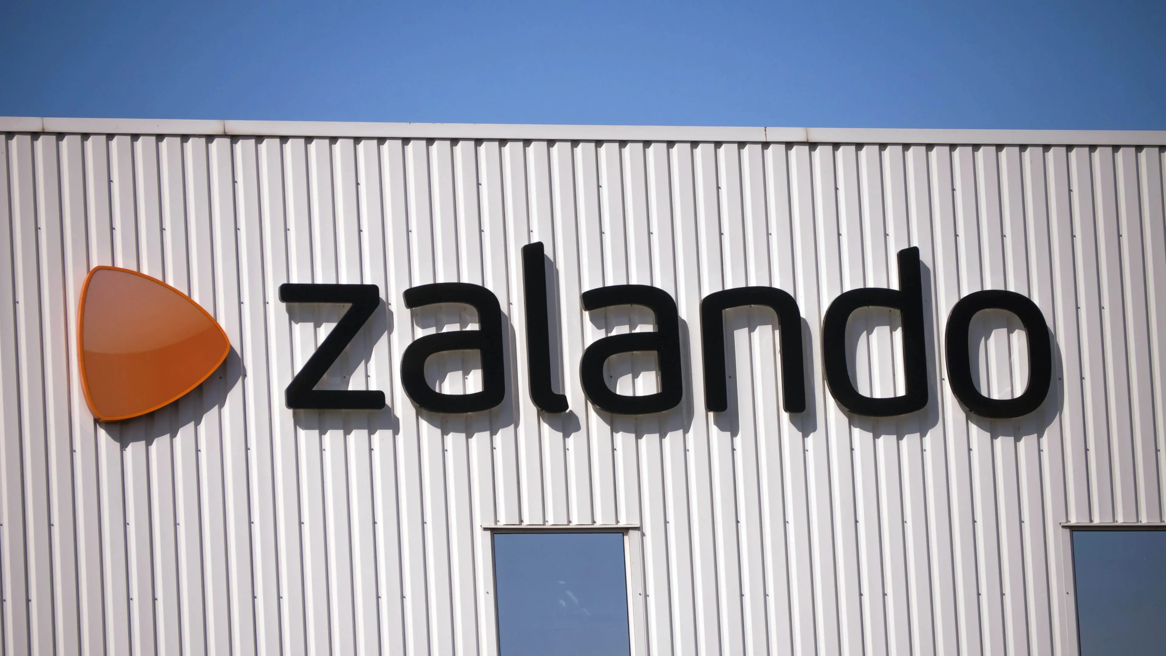 Zalando chiude il polo di Erfurt: 2.700 esuberi