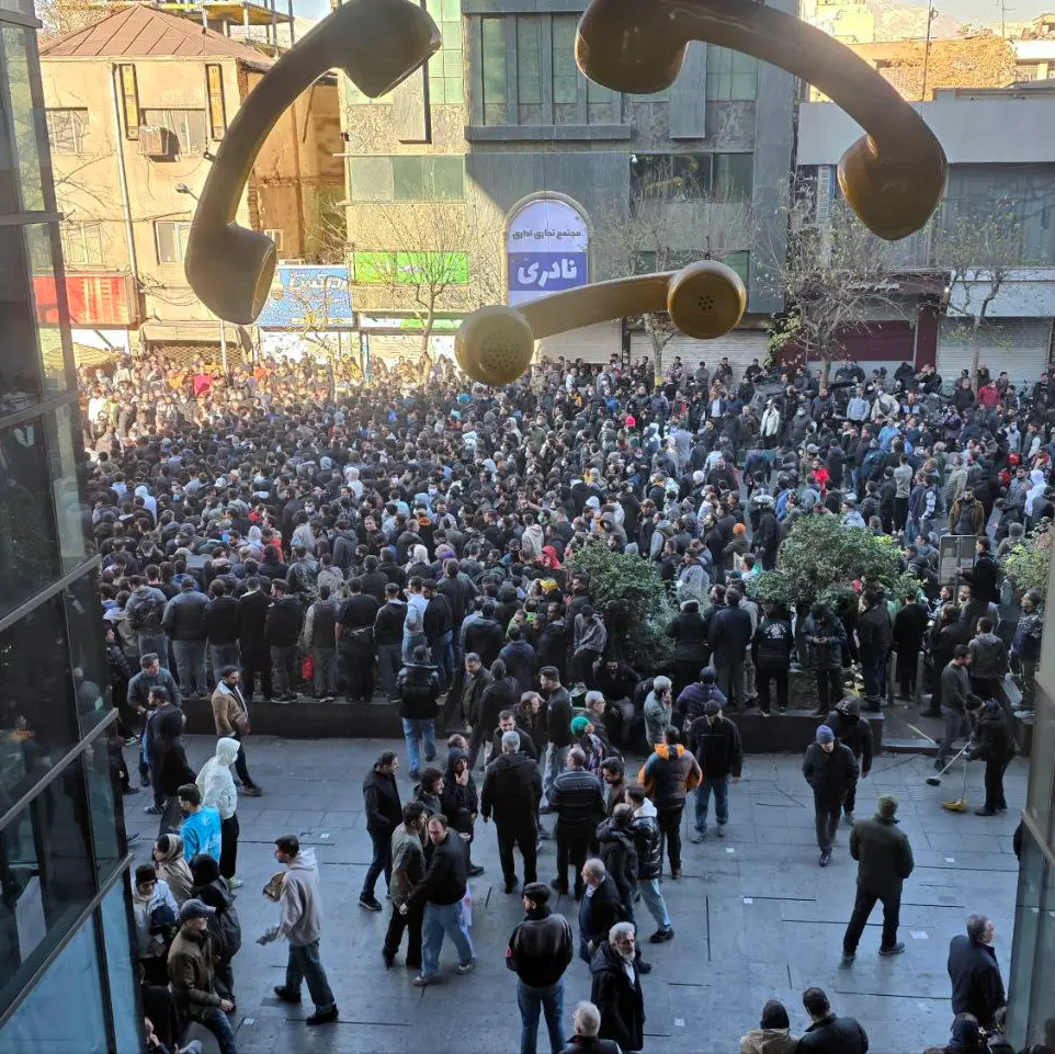 Iran, la rivolta a “mosaico” che fa tremare gli ayatollah