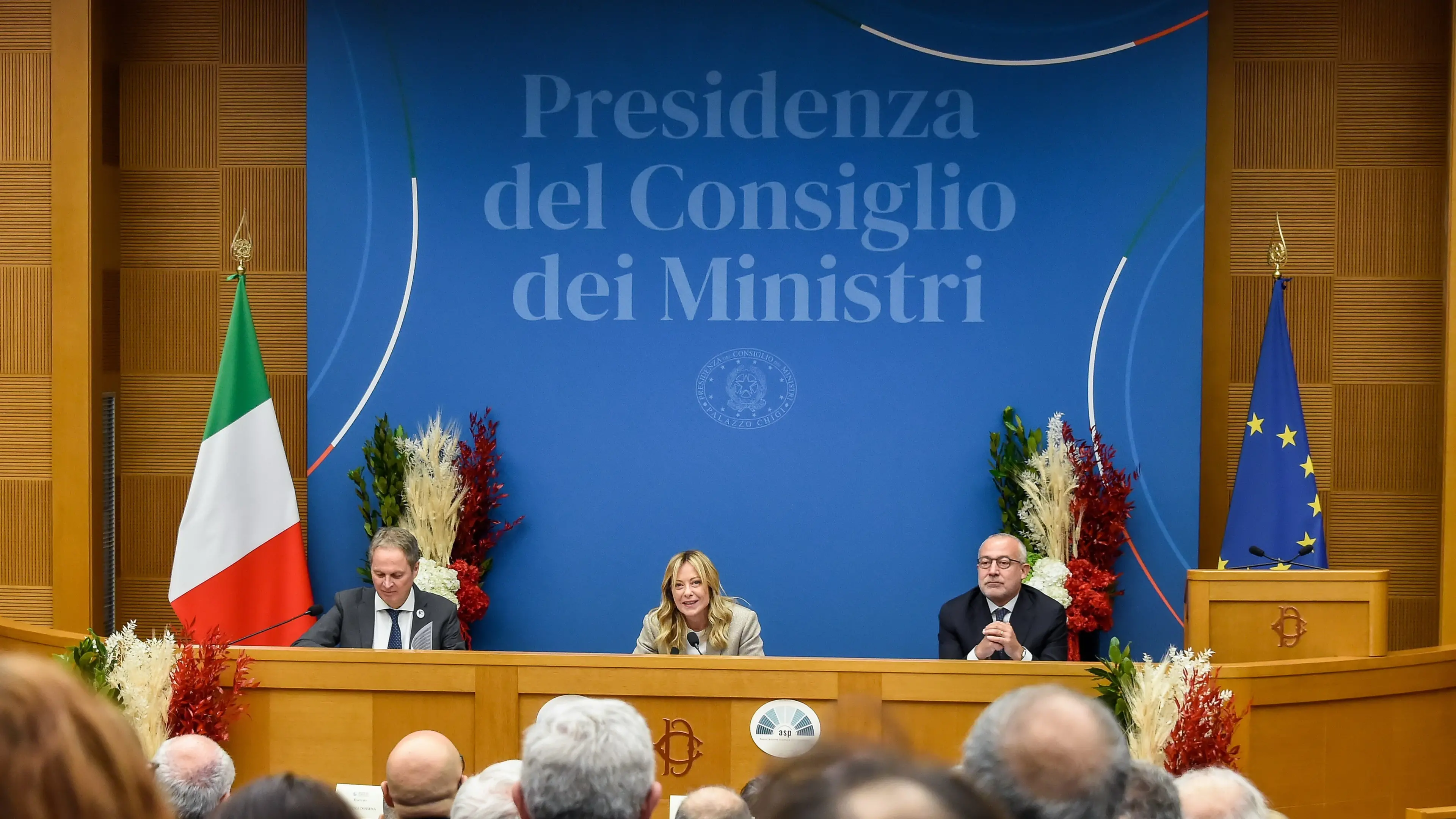 Conferenza stampa Meloni: solite promesse, soliti bersagli