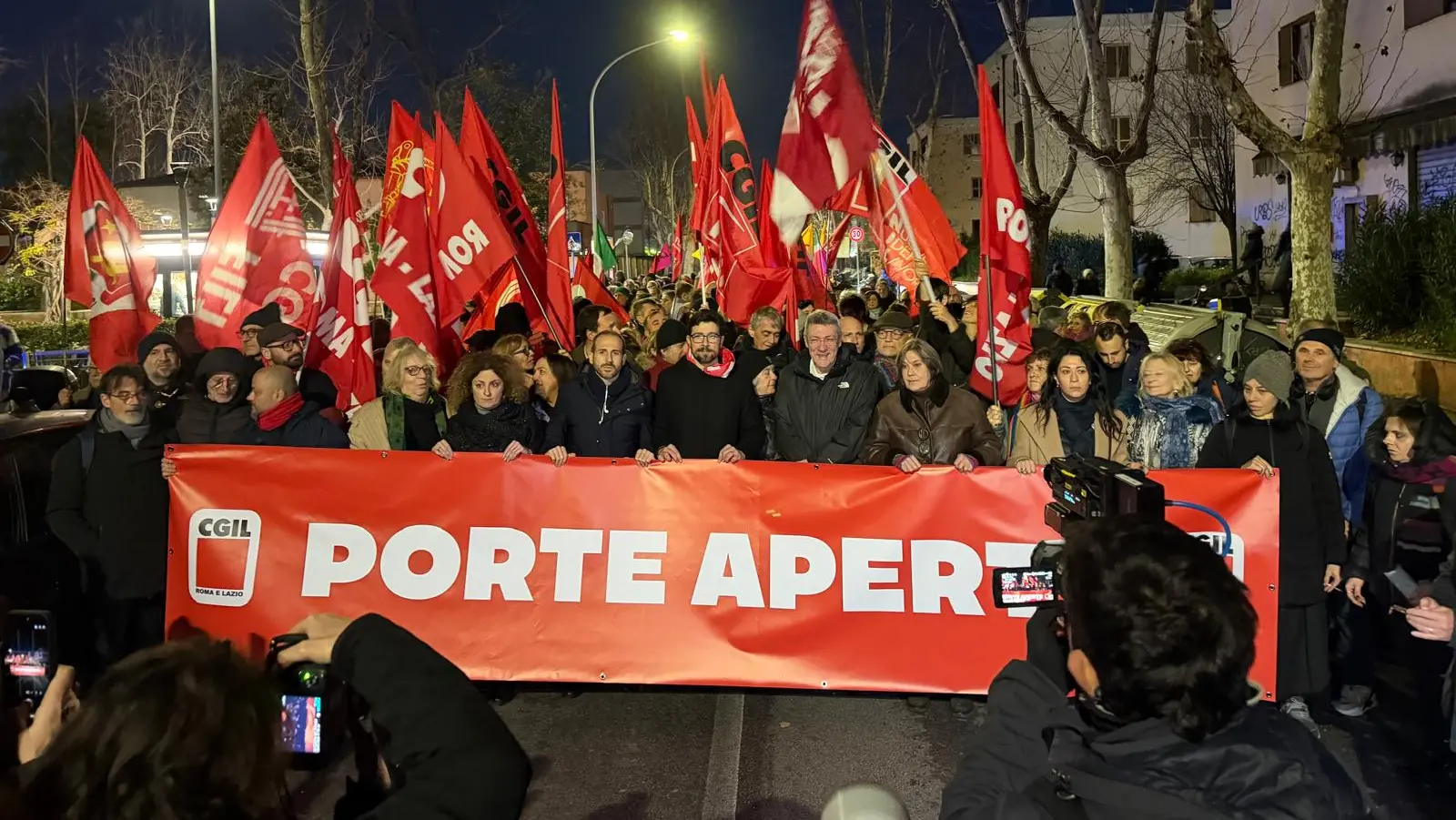 Primavalle in piazza. Landini: “Grande risposta”