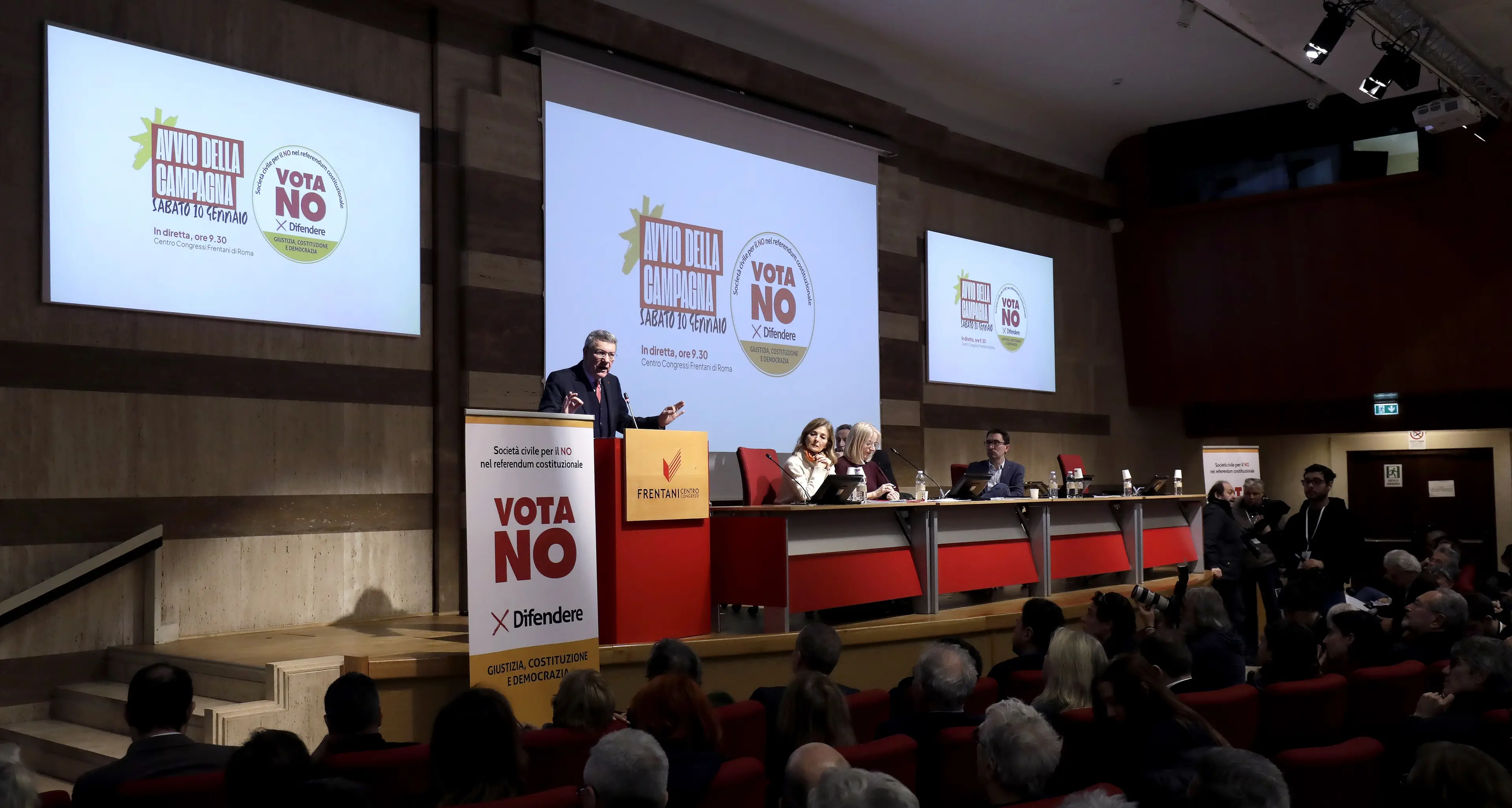 Referendum, il governa forza e fissa la data