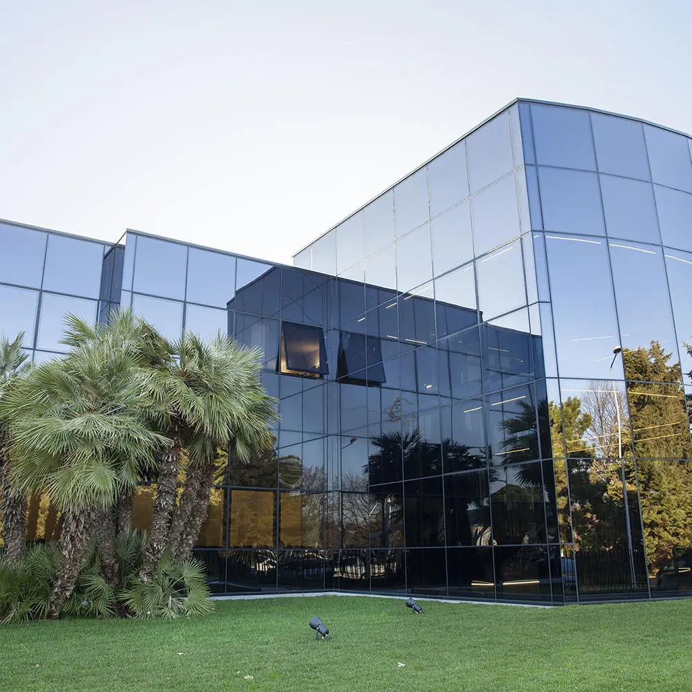 Moda in crisi, Aeffe tira dritto: 221 esuberi tra Rimini e Milano