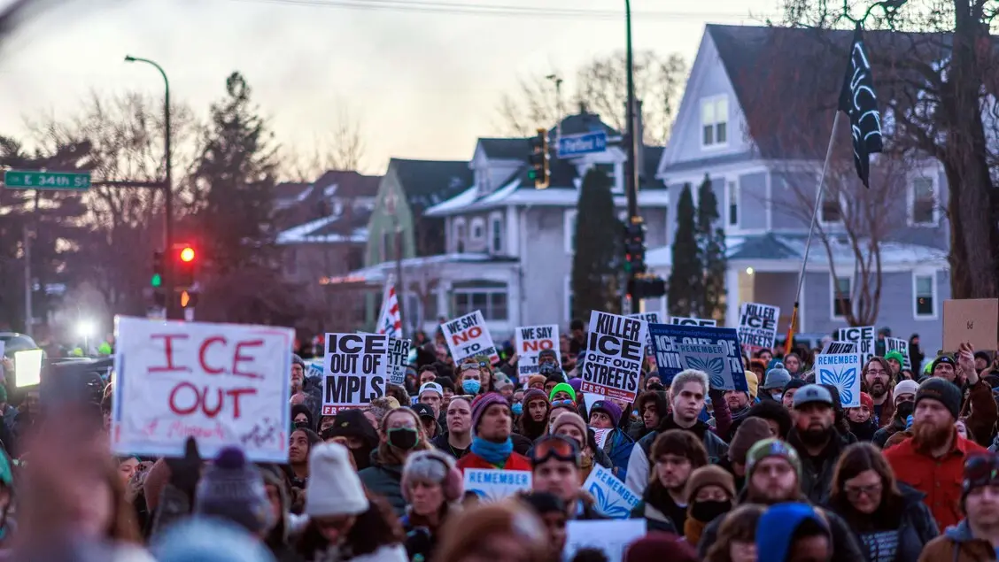 “Ice, Out for Good”: gli statunitensi si ribellano alla violenza trumpiana