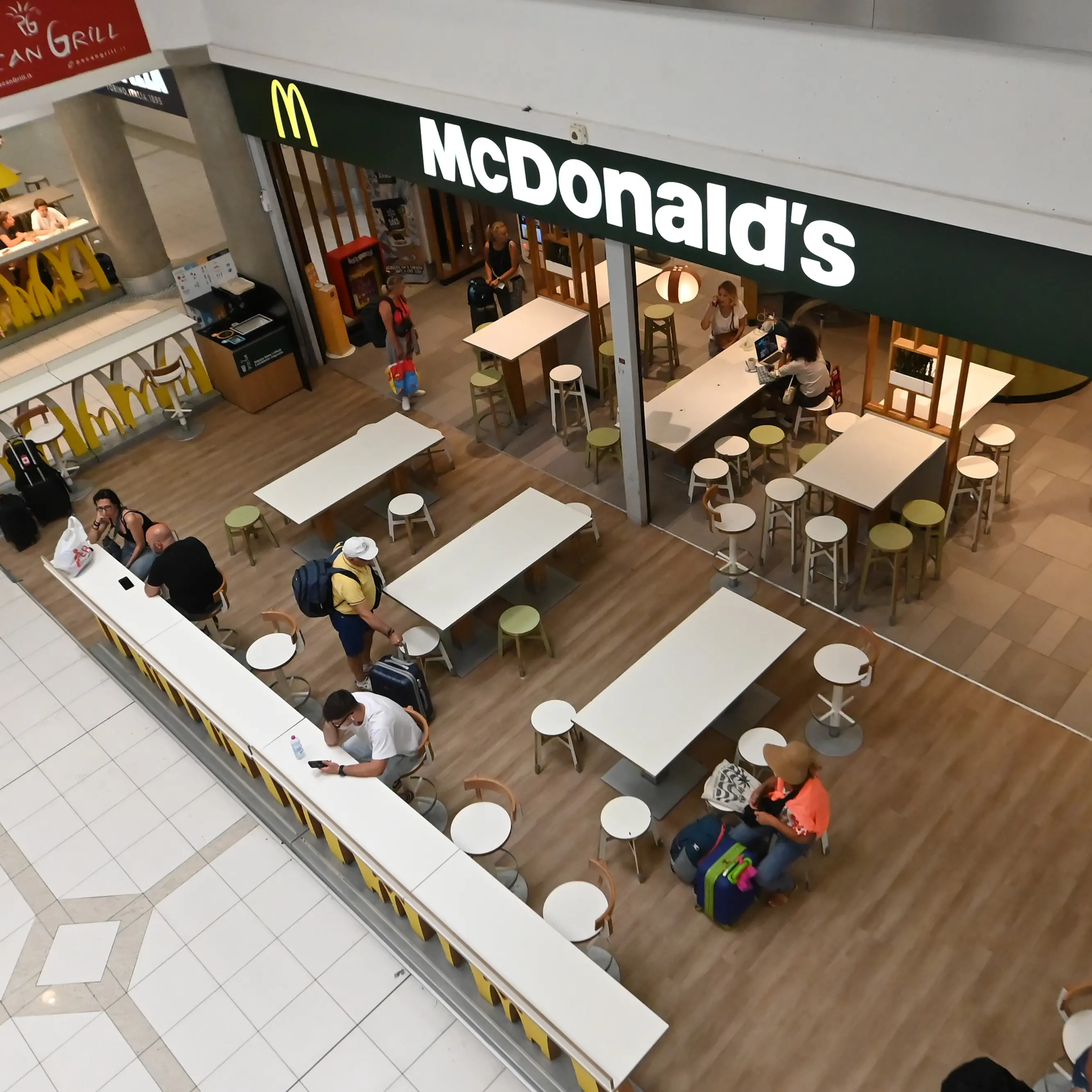 McDonald’s, si applica il contratto integrativo anche ai dipendenti dei licenziatari