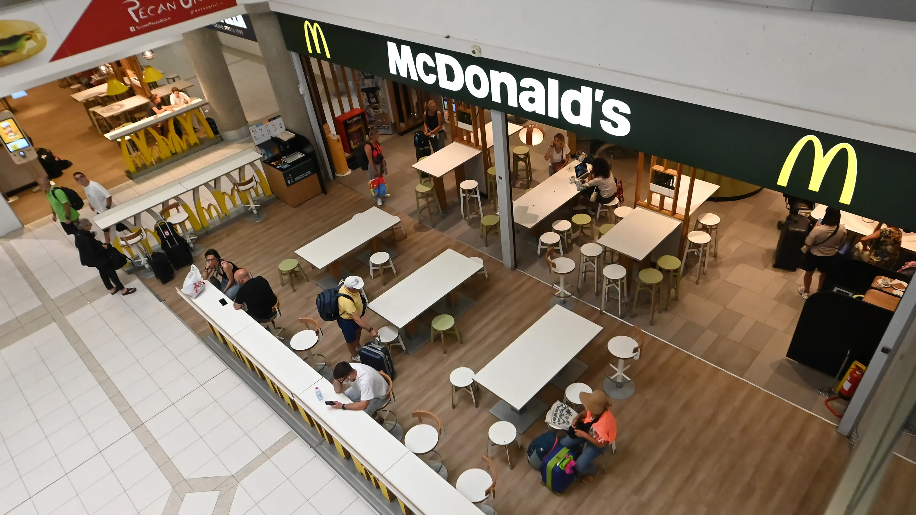 McDonald’s, si applica il contratto integrativo anche ai dipendenti dei licenziatari
