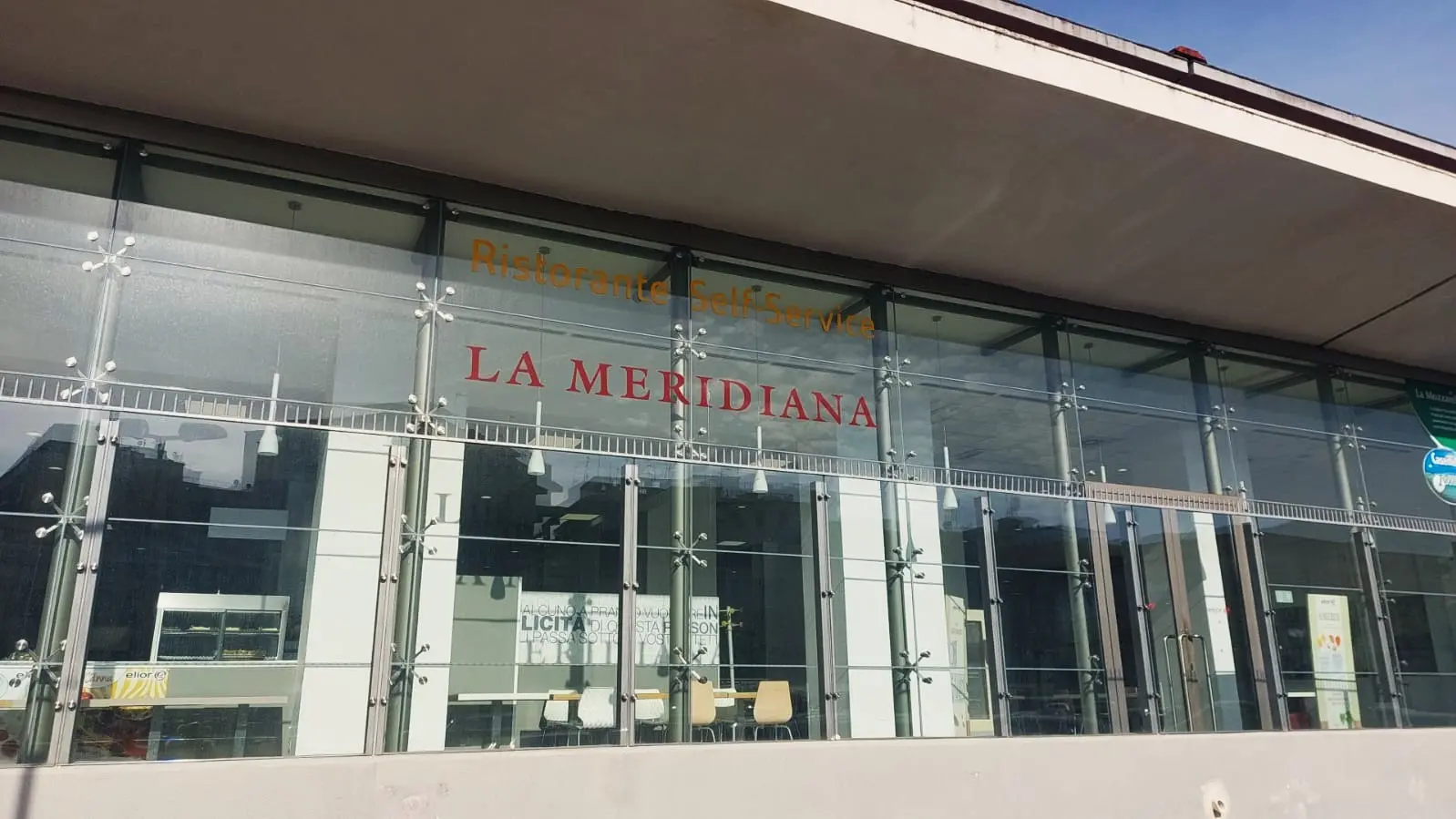 Stazione di Napoli, chiude la mensa: a rischio 12 posti di lavoro e servizio essenziale