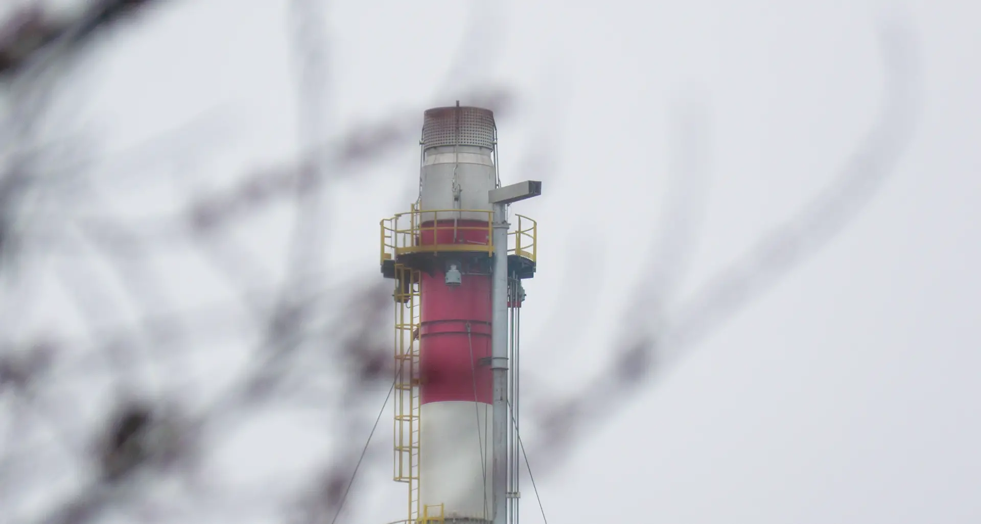 Ferrara difende la chimica di base: futuro a rischio