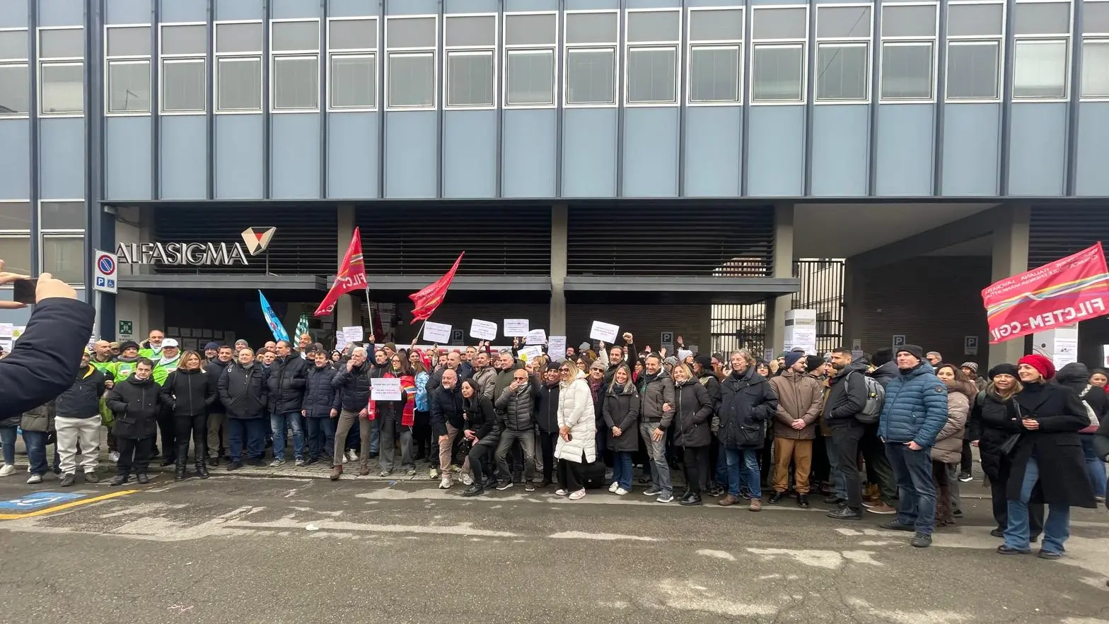 Sciopero Alfasigma, forte adesione e attività bloccate