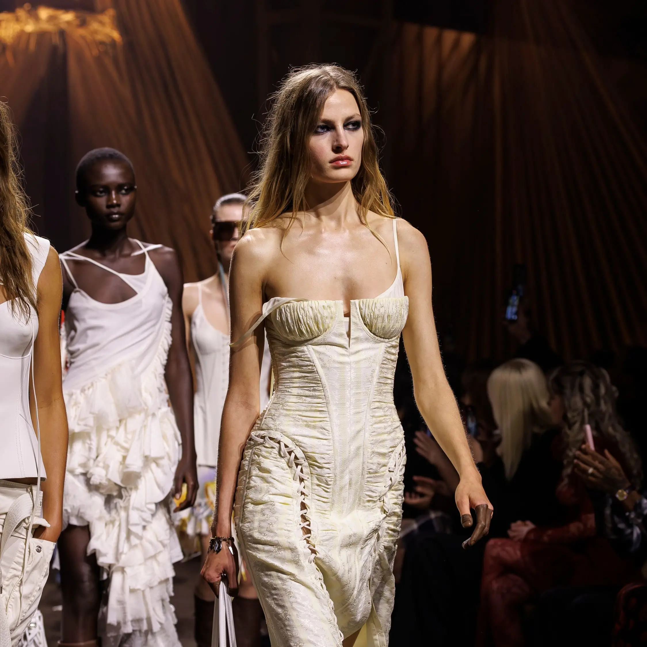 McQueen-Kering, un terzo dei posti è a rischio