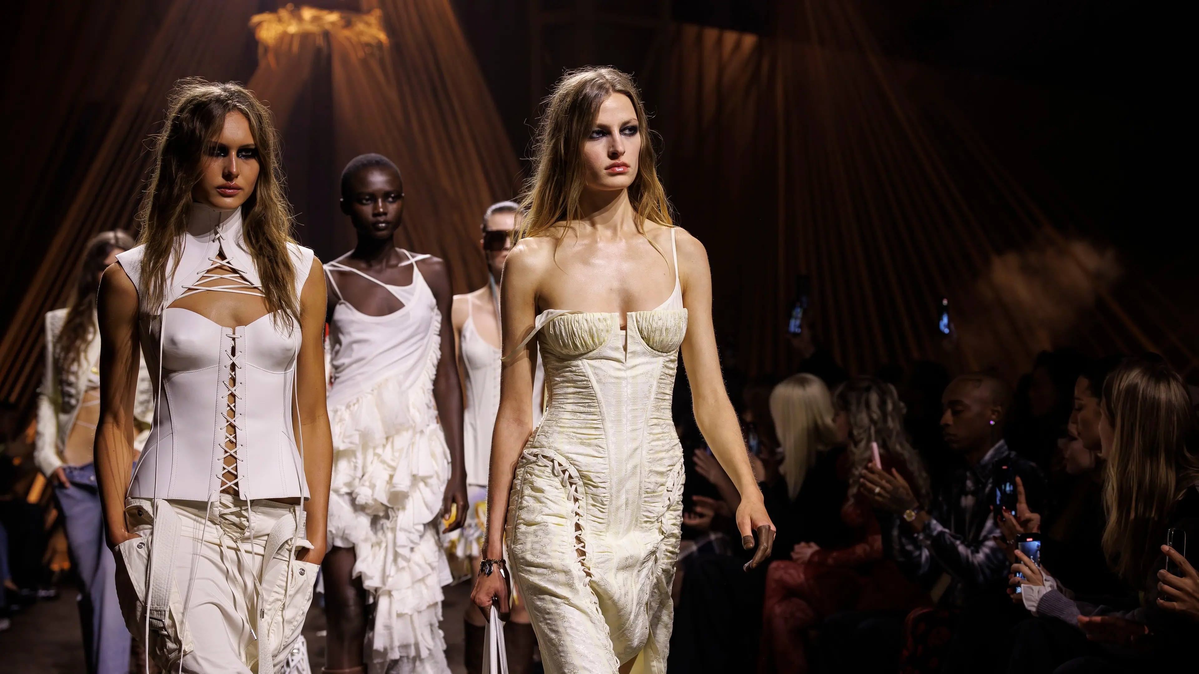 McQueen-Kering, un terzo dei posti è a rischio