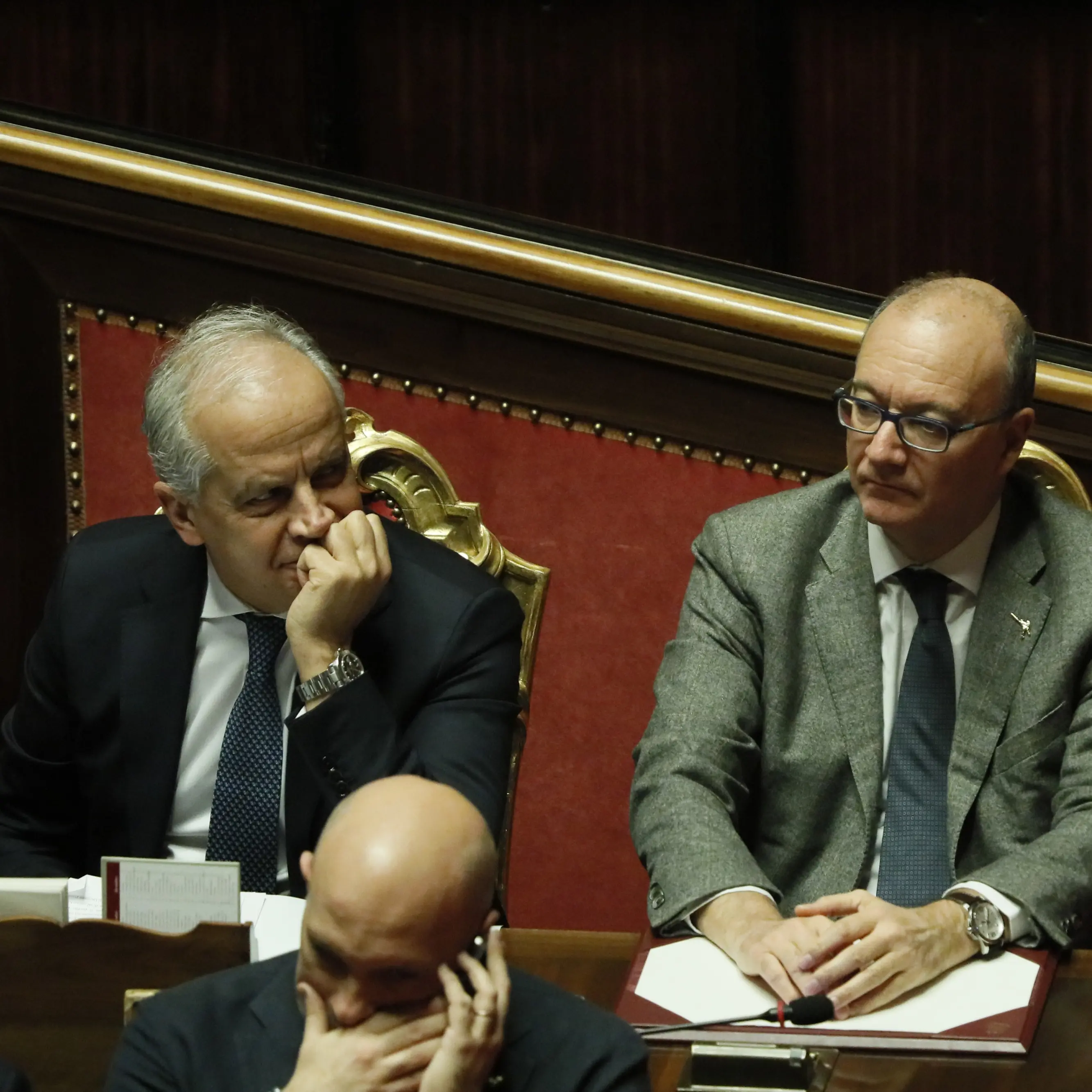 Metal detector a scuola, Valditara e Piantedosi firmano la circolare