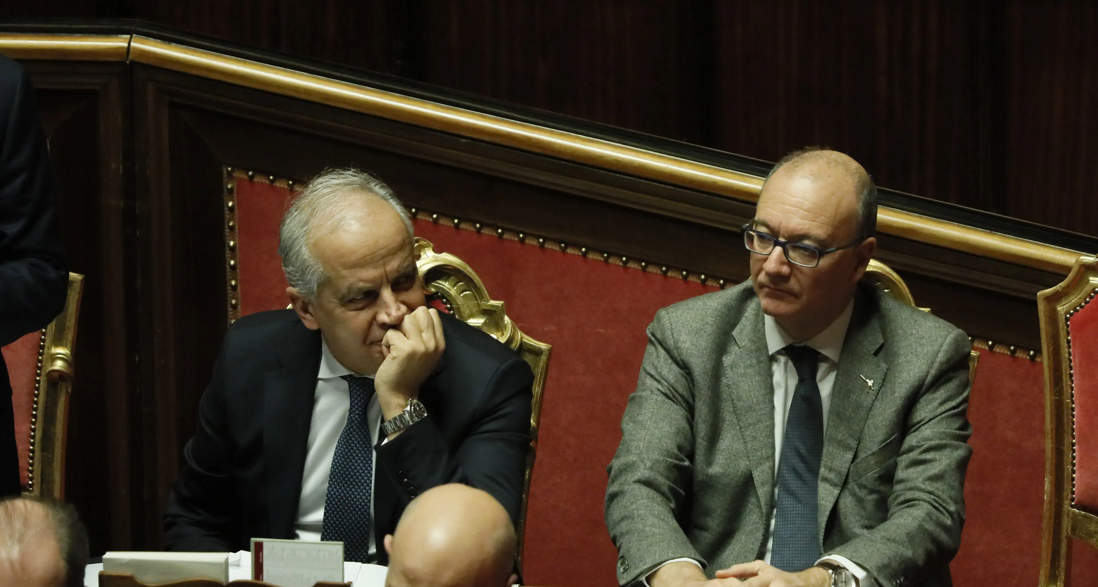 Metal detector a scuola, Valditara e Piantedosi firmano la circolare