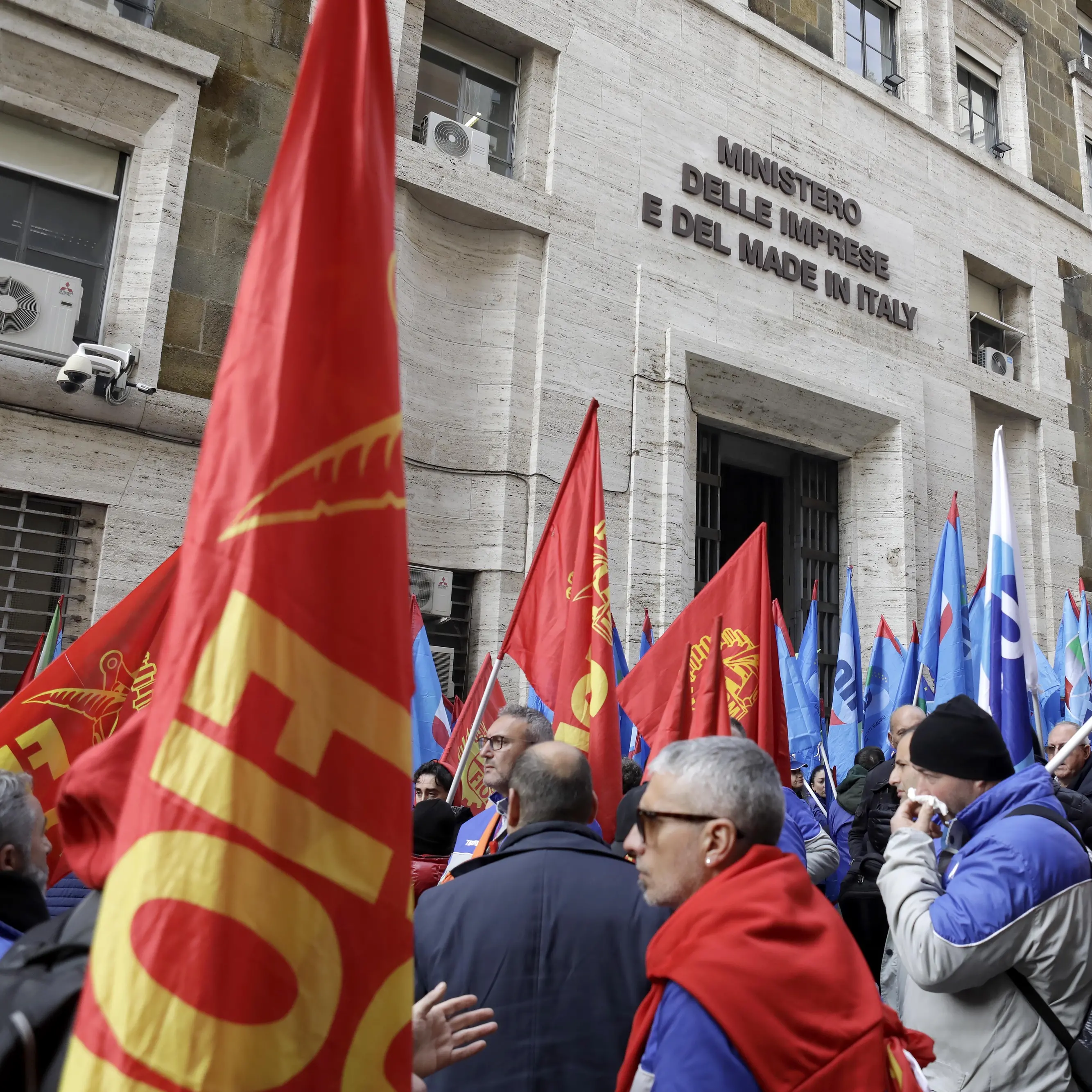 Crisi automotive, la protesta arriva a Roma