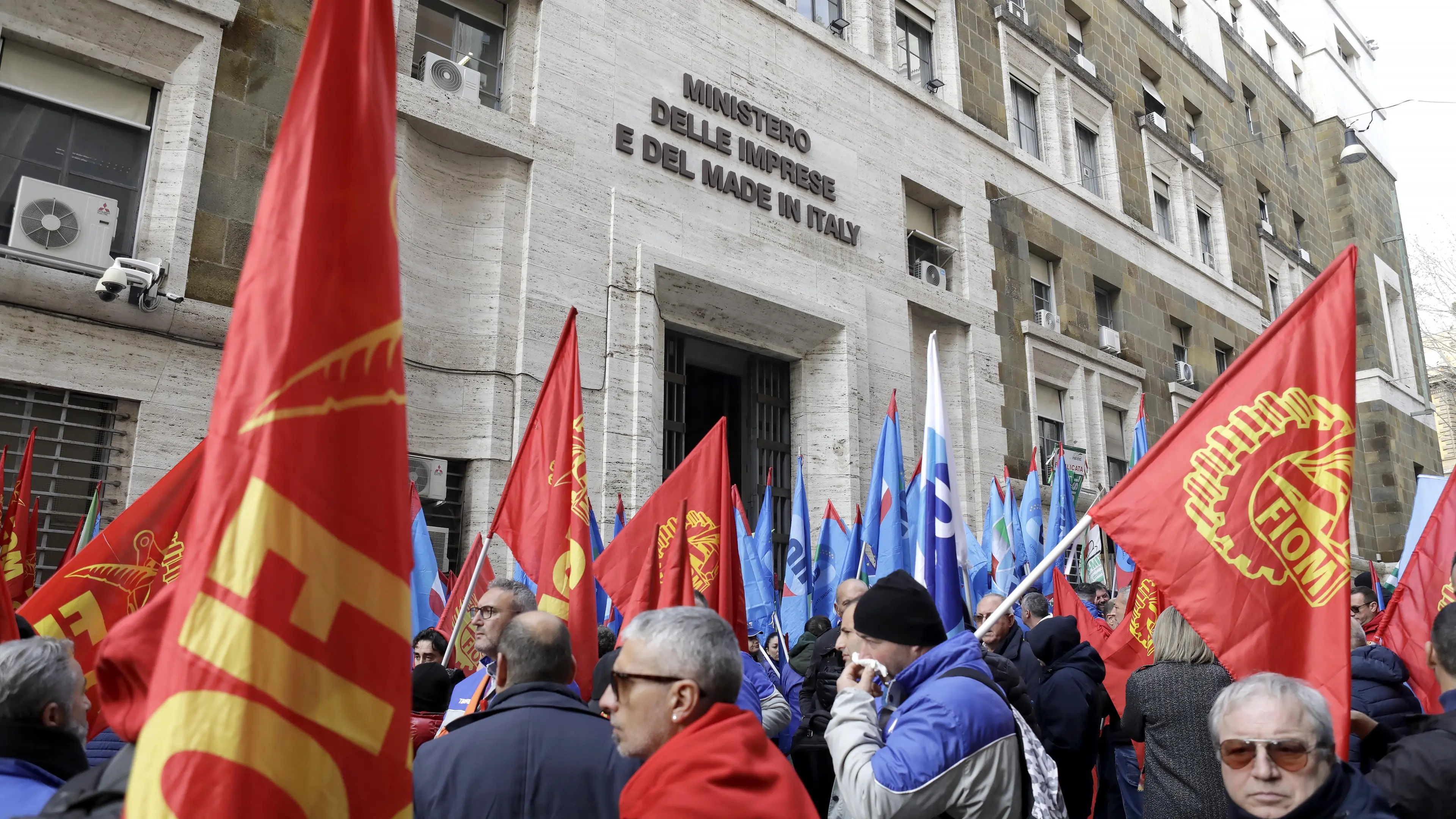 Crisi automotive, la protesta arriva a Roma