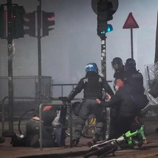 Lettera aperta a un poliziotto ferito e allo Stato che lo lascia solo