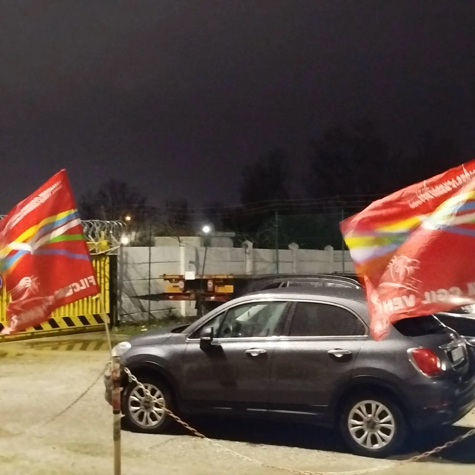 Porto Marghera, lavoratori fermi: Eni senza piano né garanzie