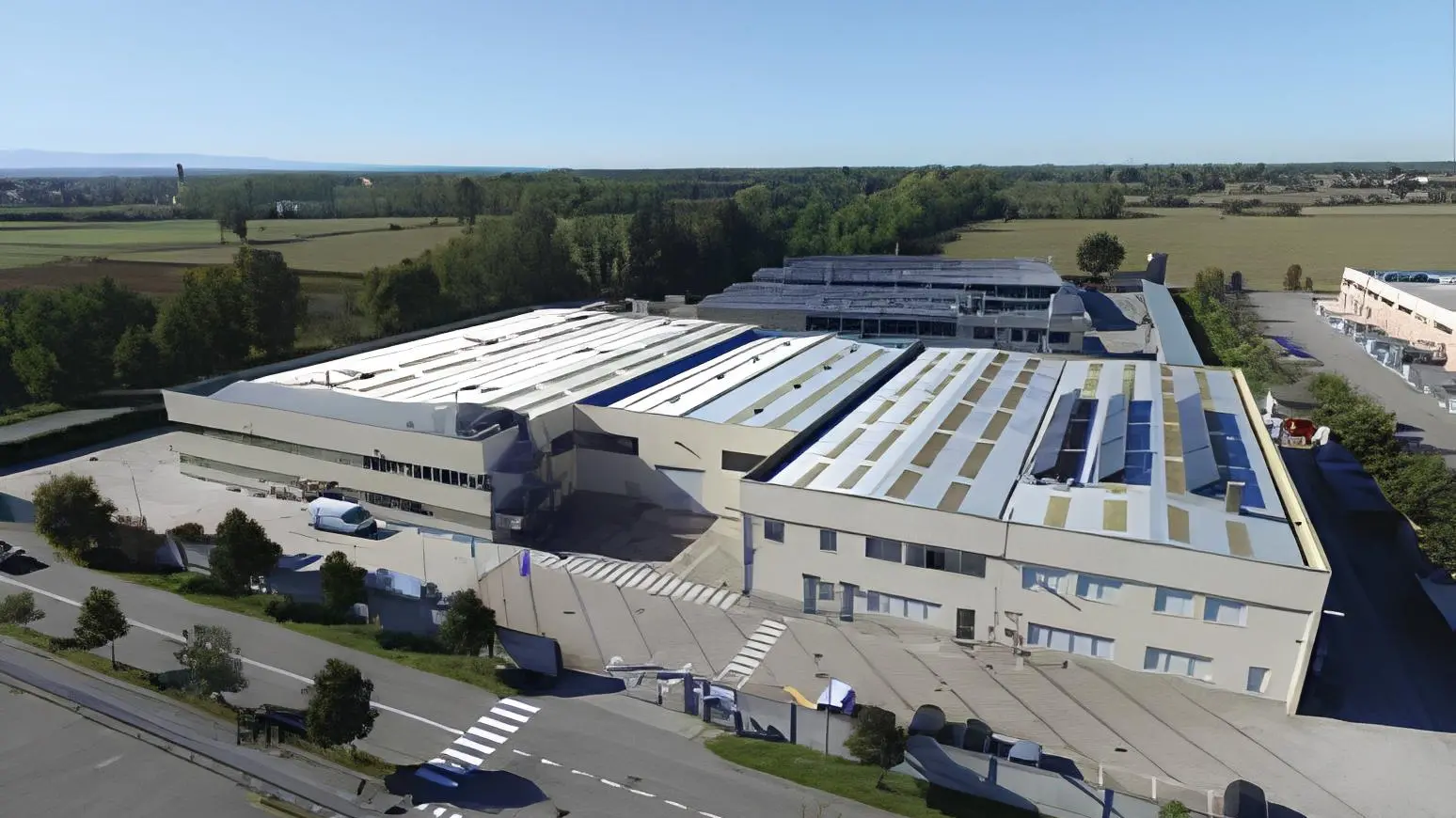 Industria Chimica Reggiana, stop alla produzione: è sciopero