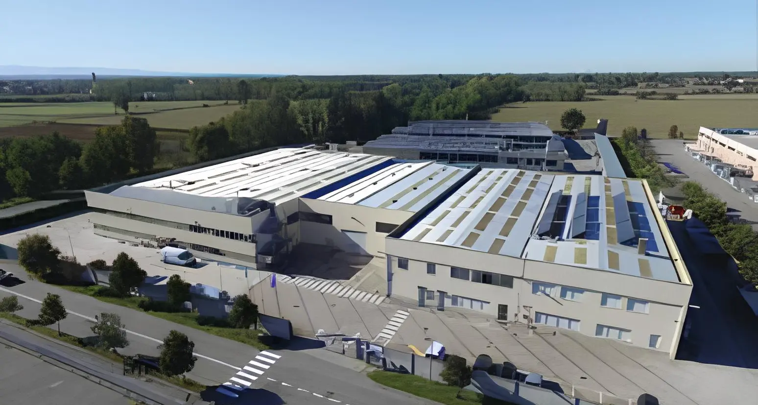 Industria Chimica Reggiana, stop alla produzione: è sciopero