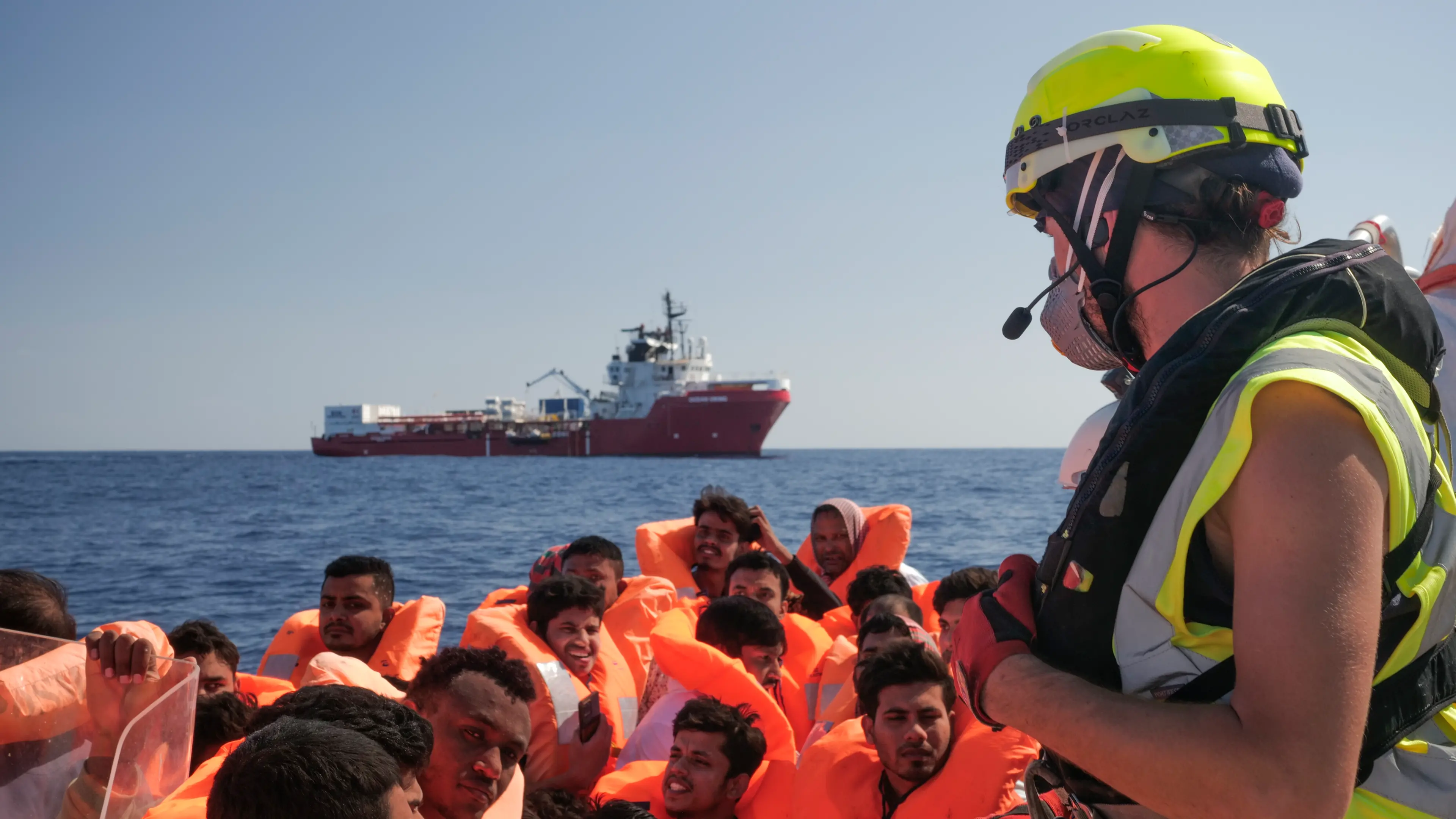 Migranti, nuove strette e nuove tragedie