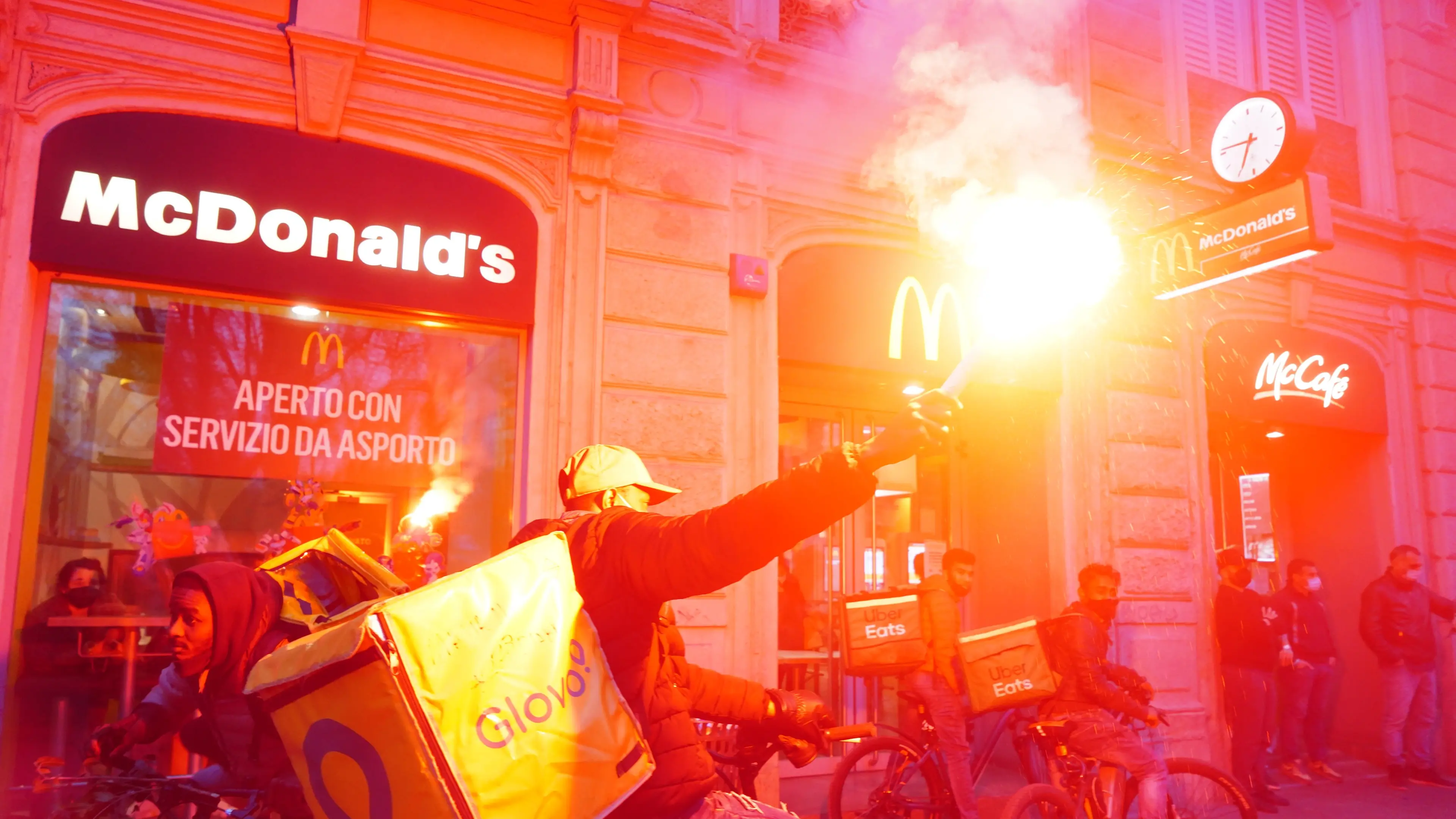 Rider, Nidil Cgil Pesaro Urbino: “Riflettori accesi dopo il commissariamento nazionale di Glovo”