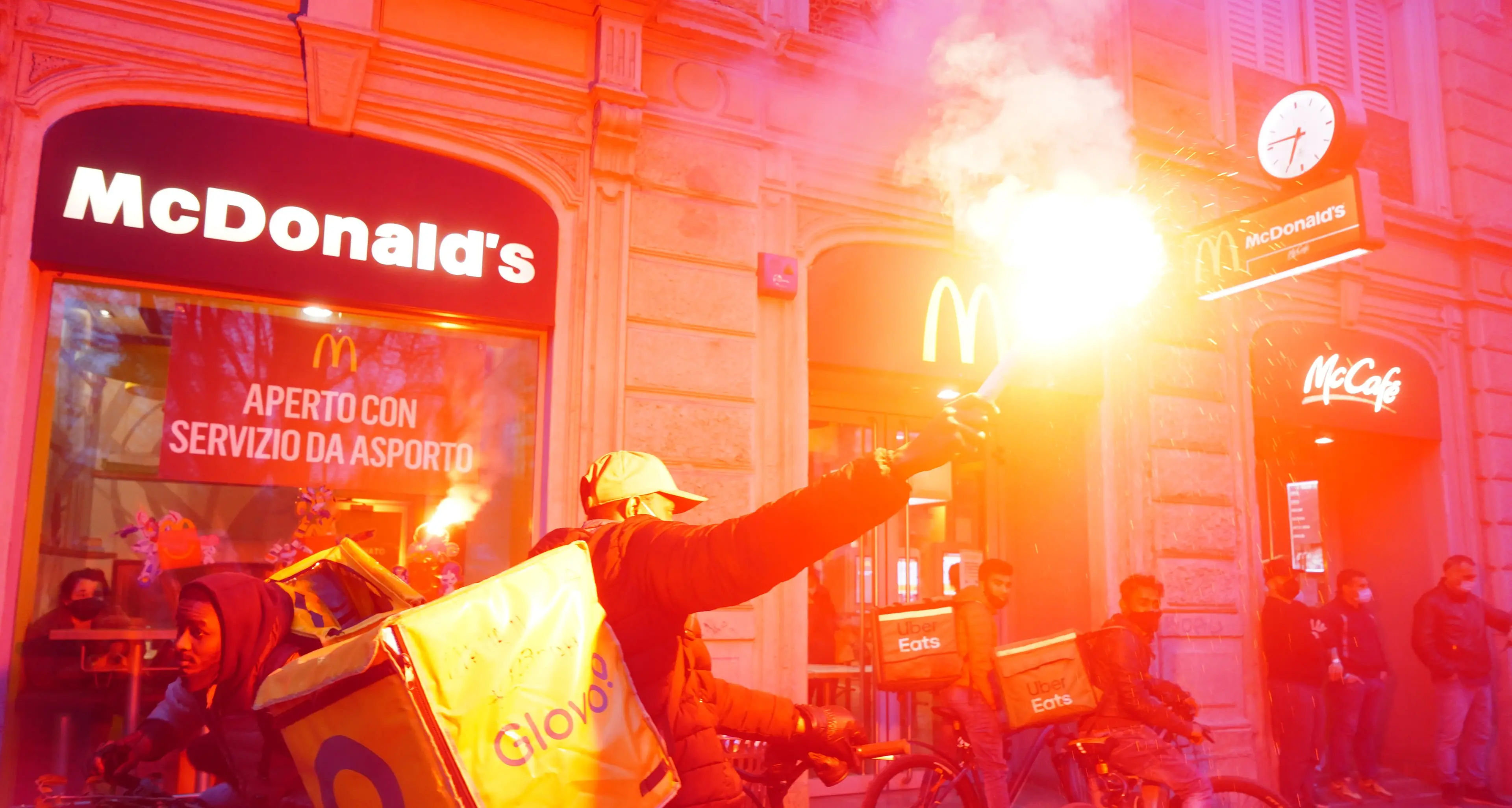 Rider, Nidil Cgil Pesaro Urbino: “Riflettori accesi dopo il commissariamento nazionale di Glovo”