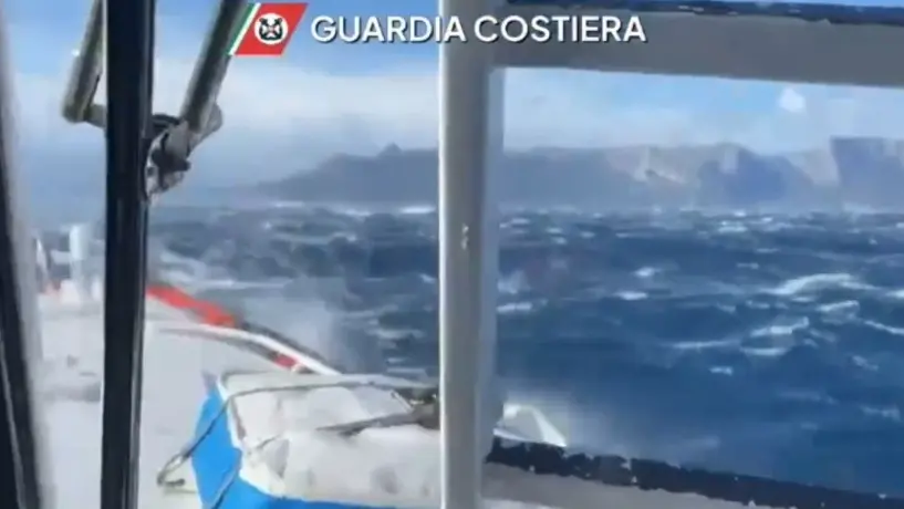 Affonda un peschereccio in Sardegna, due morti