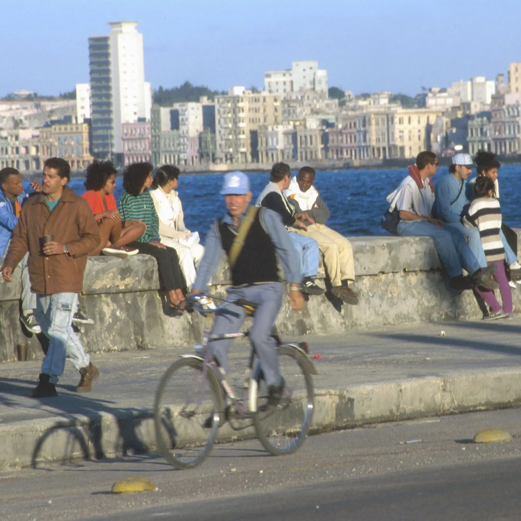 Cuba, un’isola schiacciata dal mortale assedio statunitense